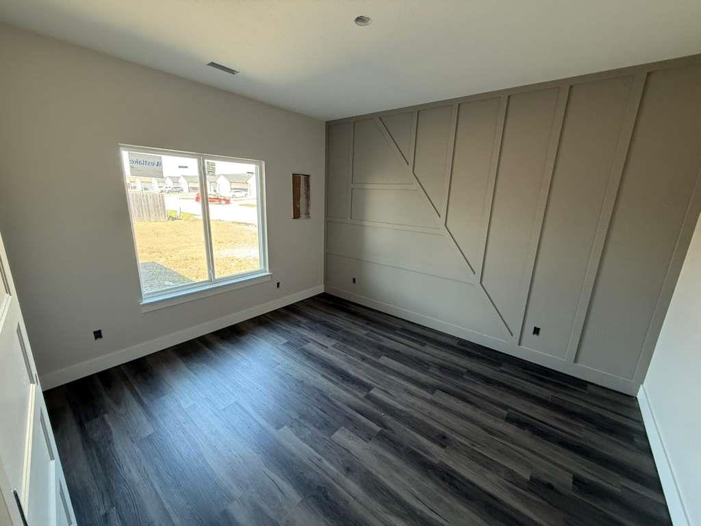 9002 E Forbes Circle Bel Aire KS 67226
