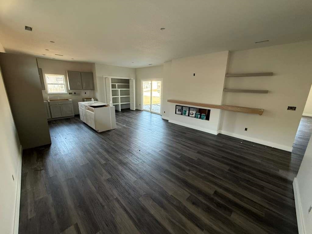 9002 E Forbes Circle Bel Aire KS 67226