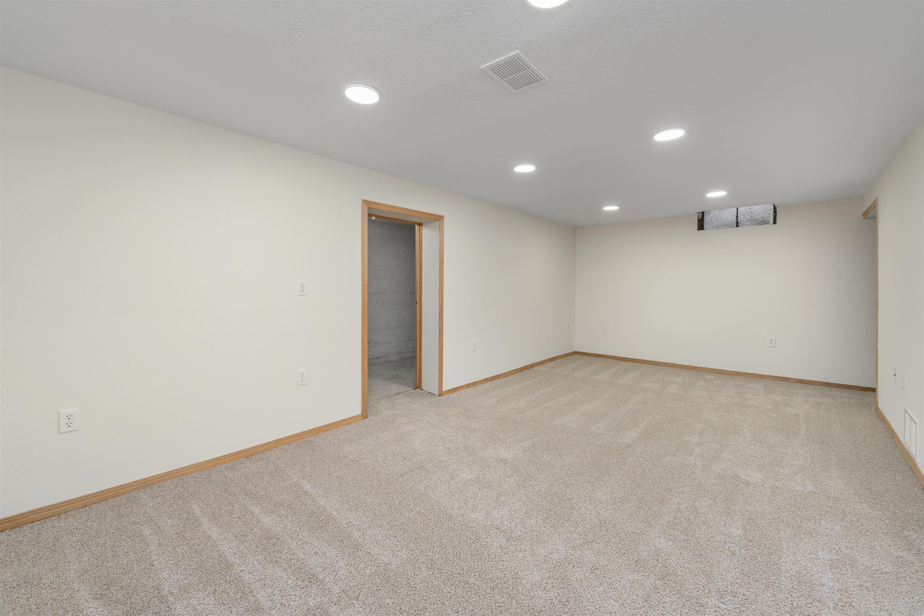 502 Riverdale Drive Mulvane KS 67110