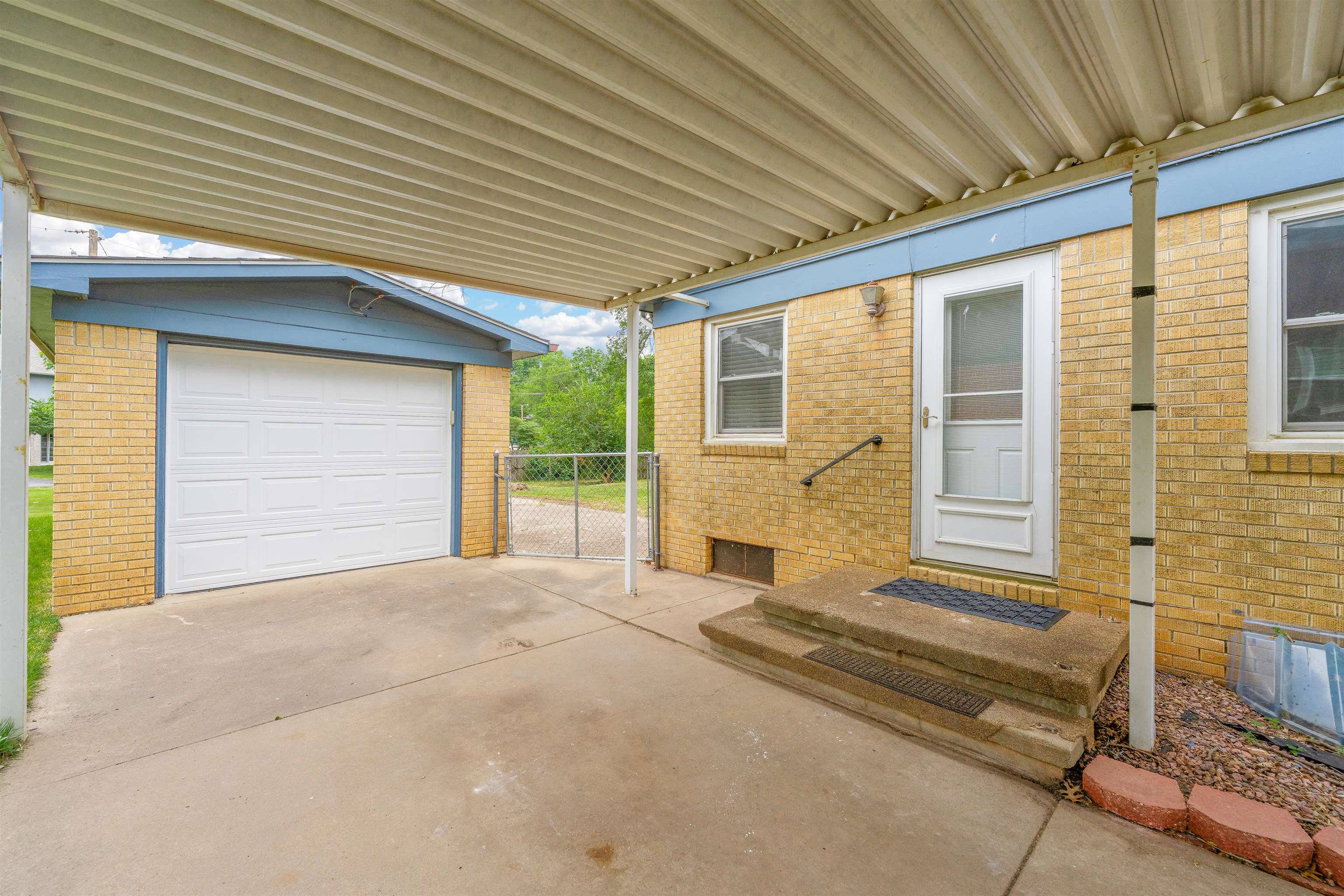 502 Riverdale Drive Mulvane KS 67110