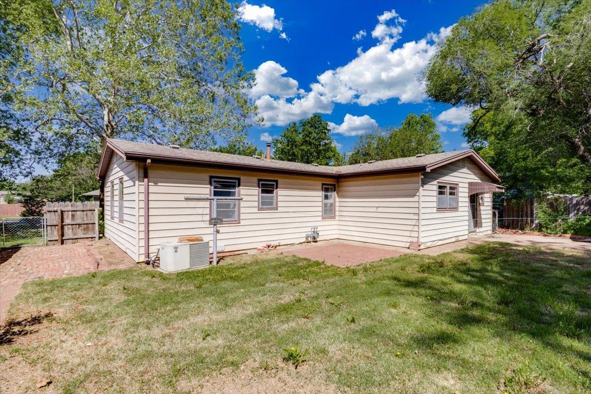 1612 N Lawndale El Dorado KS 67042