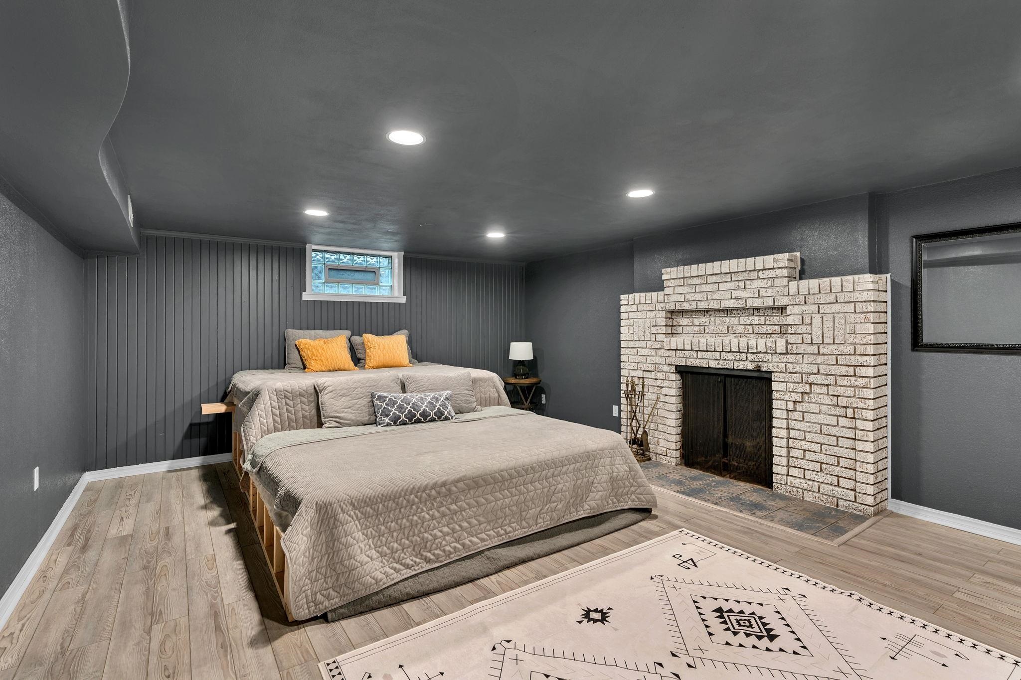 104 N Pershing Wichita KS 67208