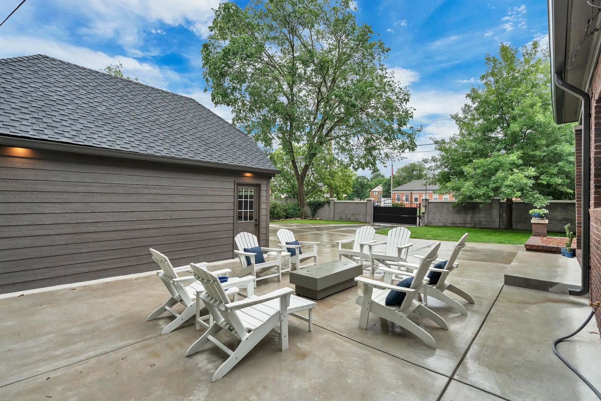 104 N Pershing Wichita KS 67208