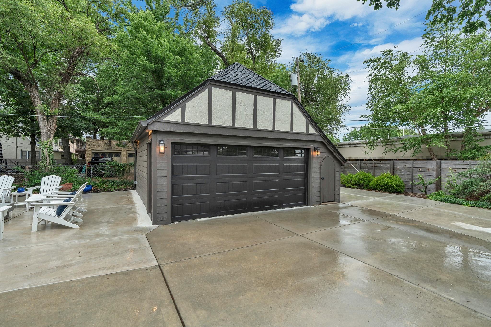 104 N Pershing Wichita KS 67208