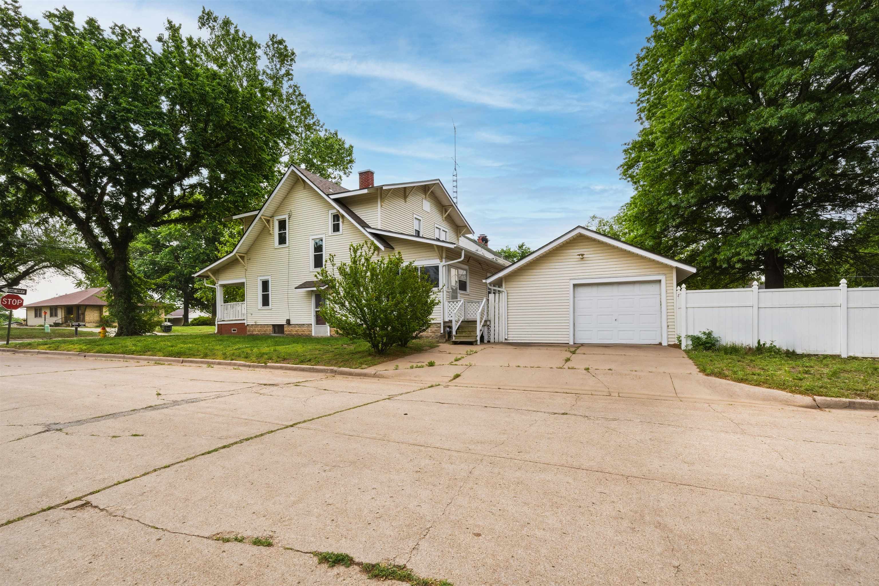 820 N A Street Wellington KS 67152