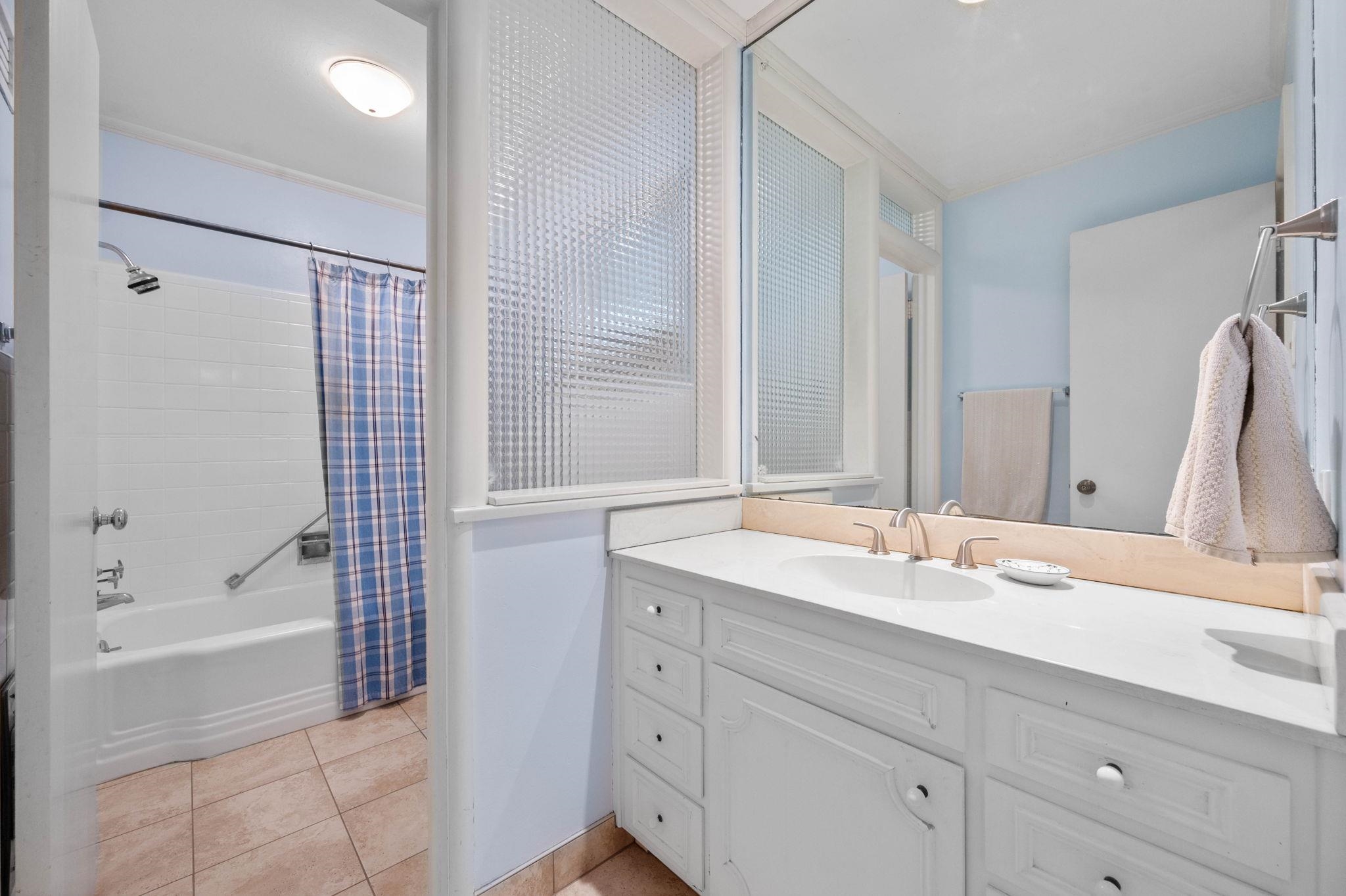 234 S Brookside Street Wichita KS 67218