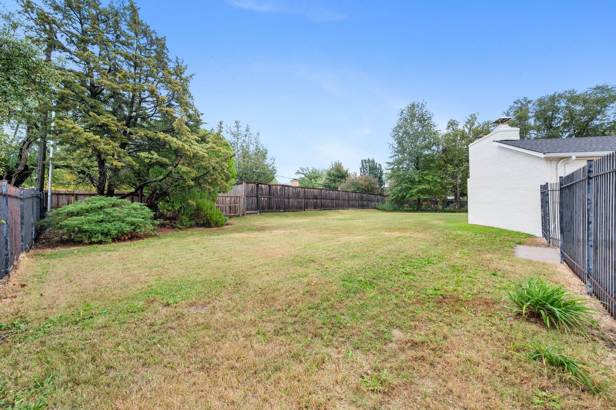 234 S Brookside Street Wichita KS 67218