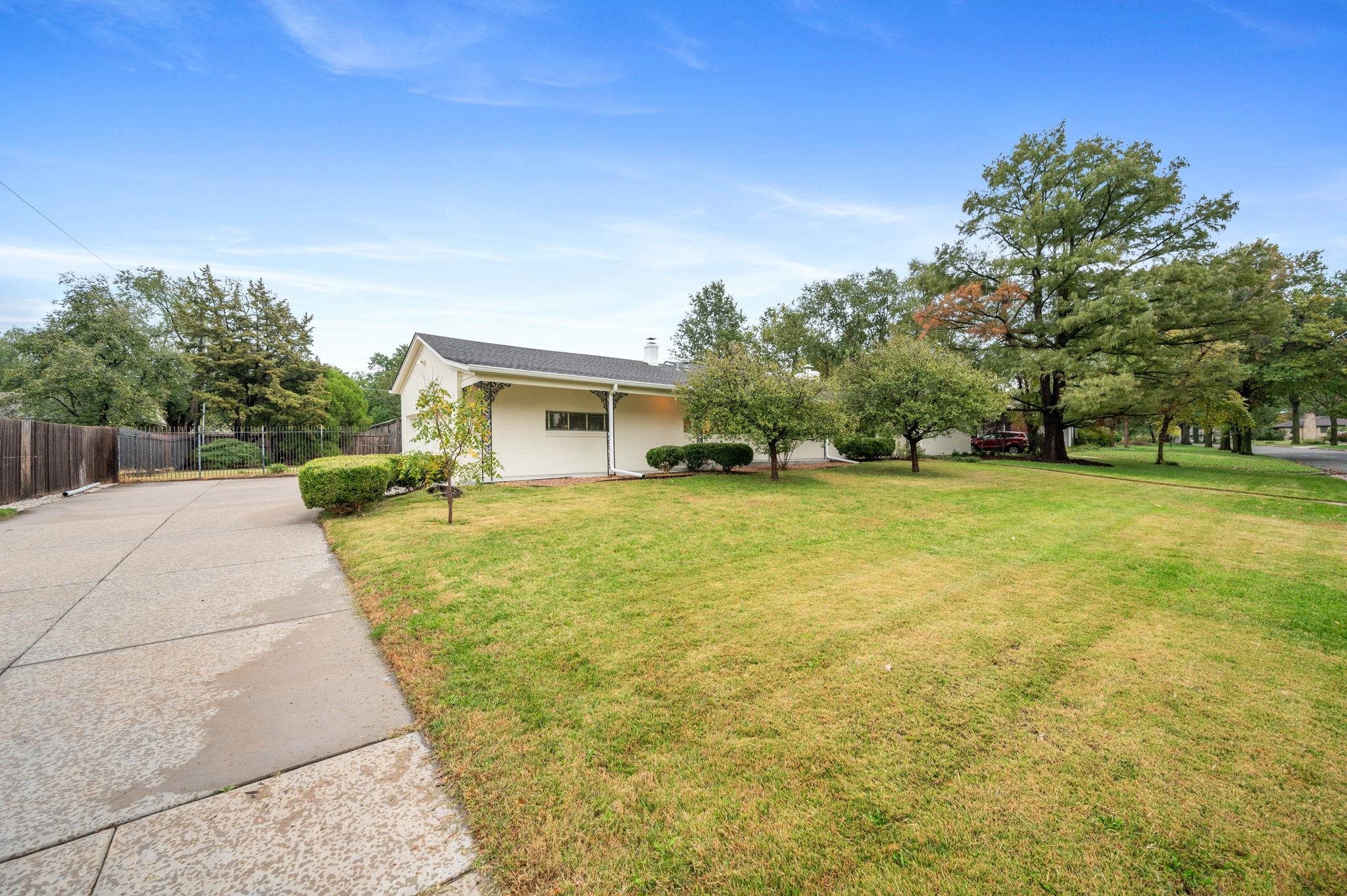 234 S Brookside Street Wichita KS 67218