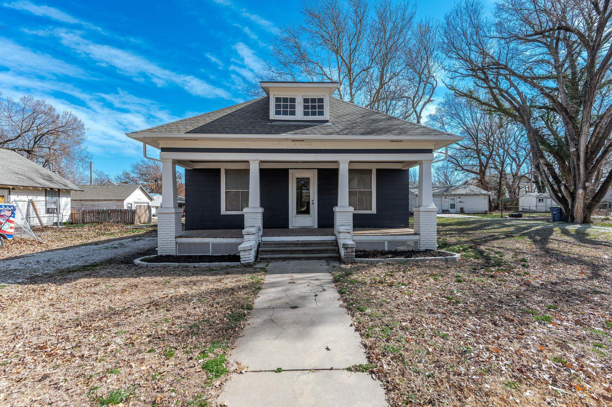 209 S 8th Street Conway Springs KS 67031