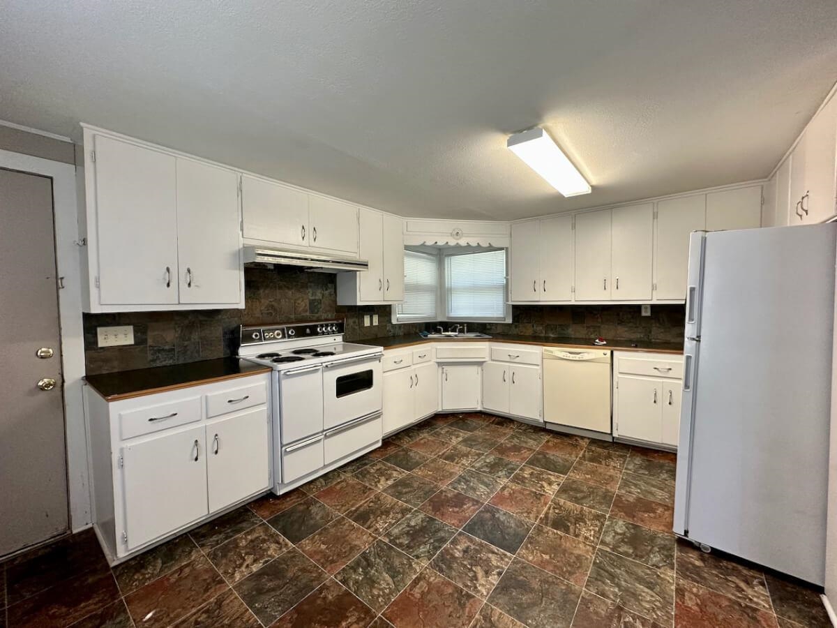 1208 W 6th Avenue El Dorado KS 67042