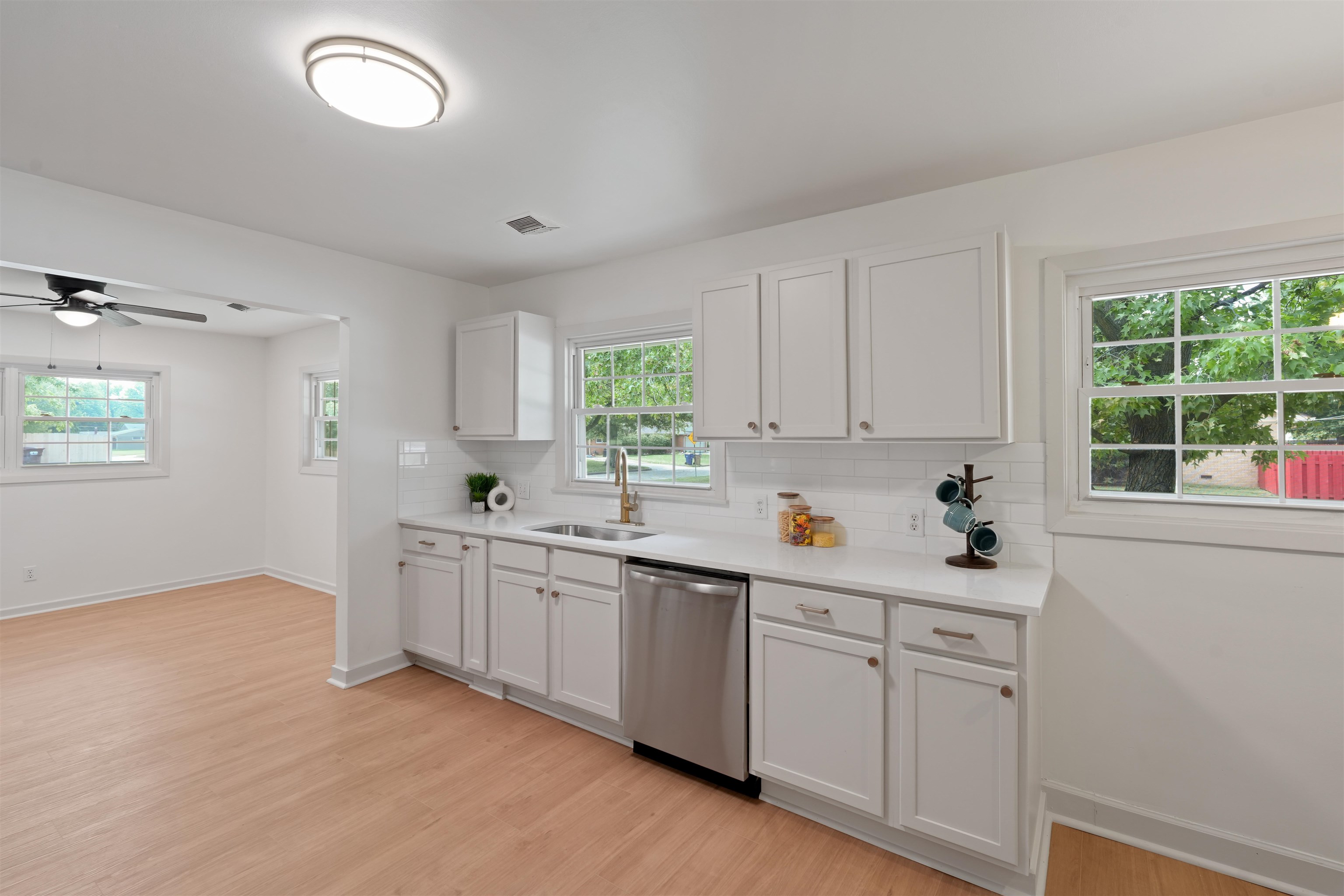 6102 E Jacqueline Wichita KS 67208