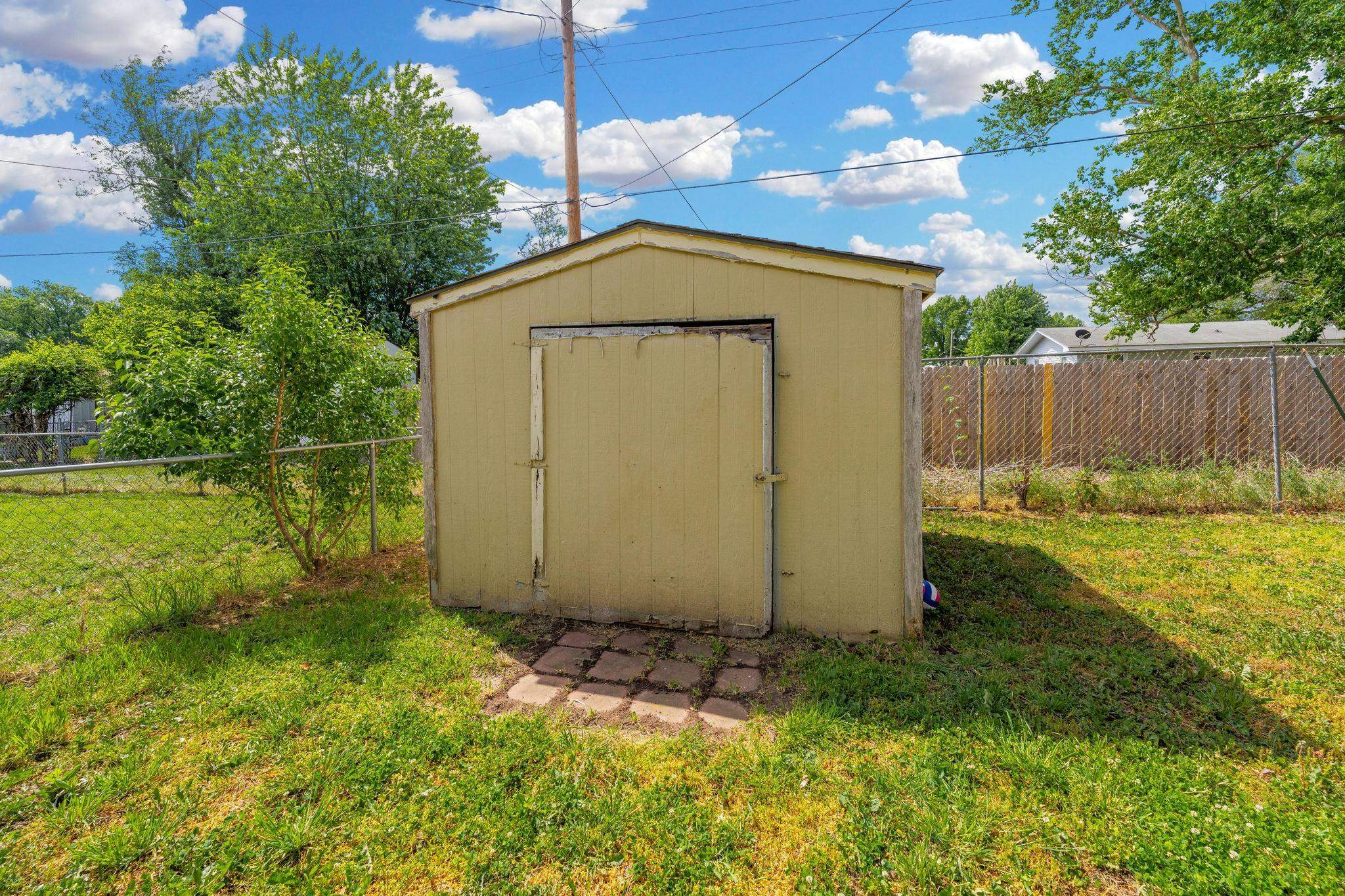 425 W 4th Haysville KS 67060