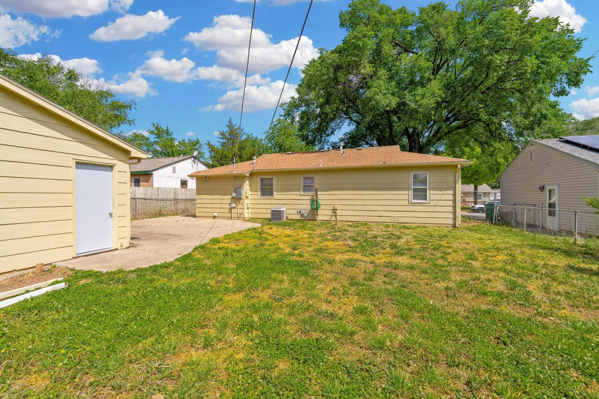 425 W 4th Haysville KS 67060