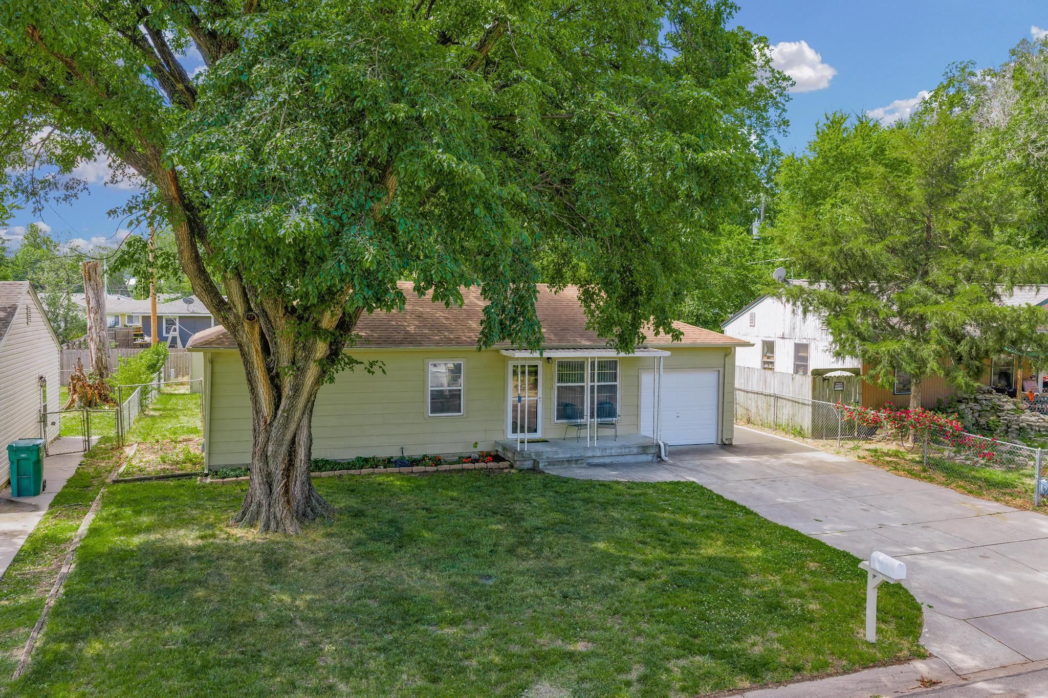 425 W 4th Haysville KS 67060