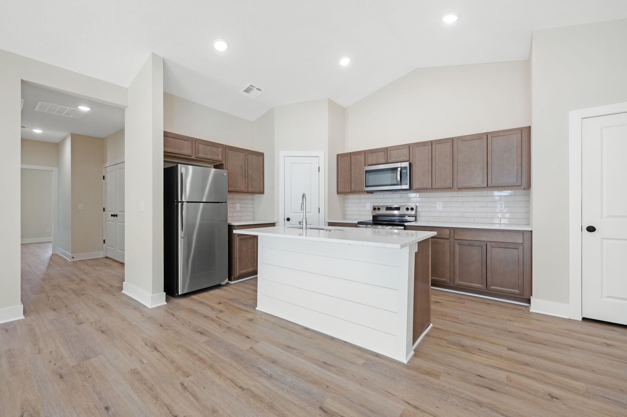501 E Harper Street Valley Center KS 67147-8955