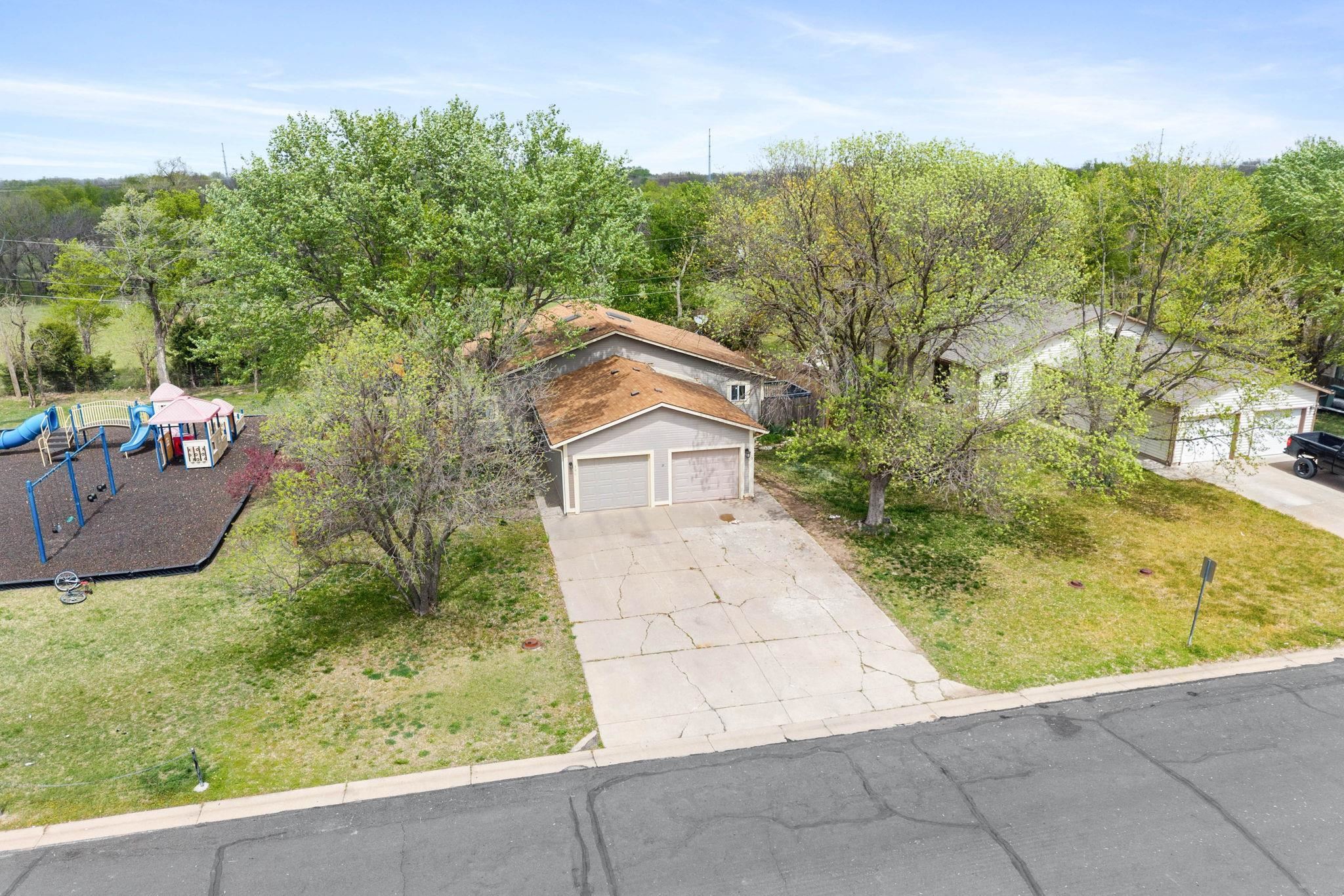 310 E Deer Creek Drive Rose Hill KS 67133