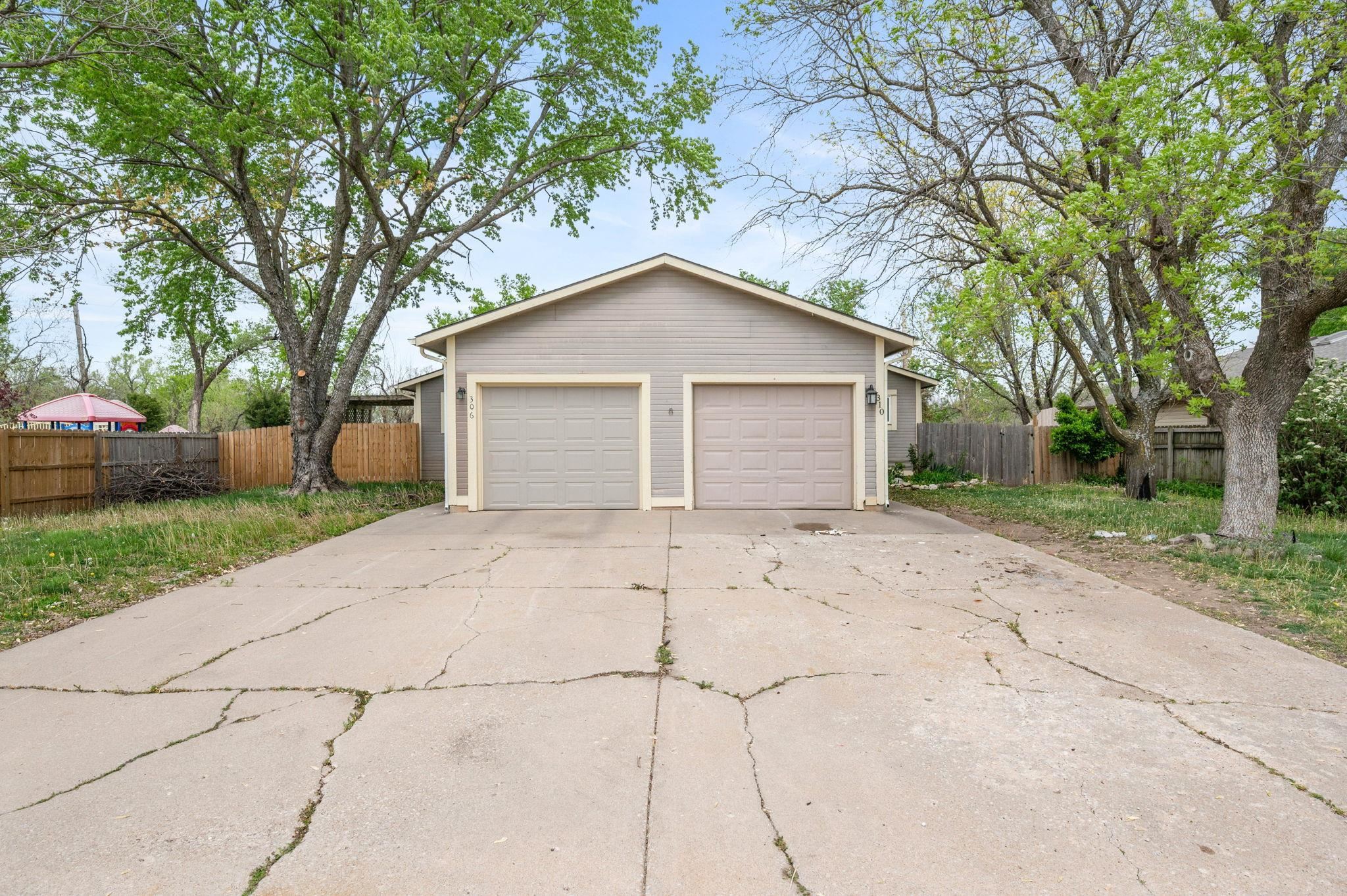 310 E Deer Creek Drive Rose Hill KS 67133