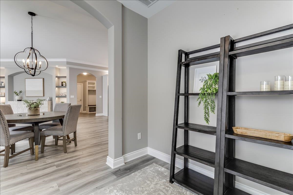 4936 N Prestwick Avenue Bel Aire KS 67226