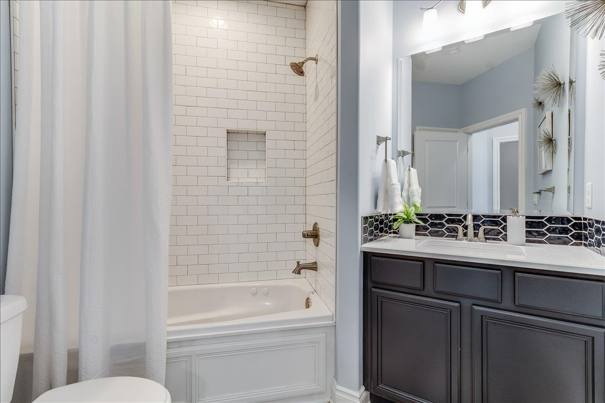 4936 N Prestwick Avenue Bel Aire KS 67226