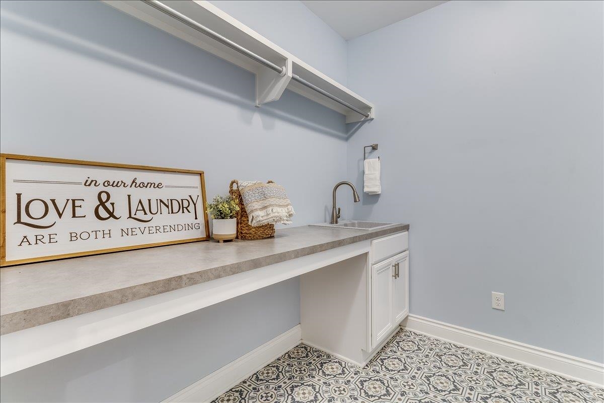 4936 N Prestwick Avenue Bel Aire KS 67226