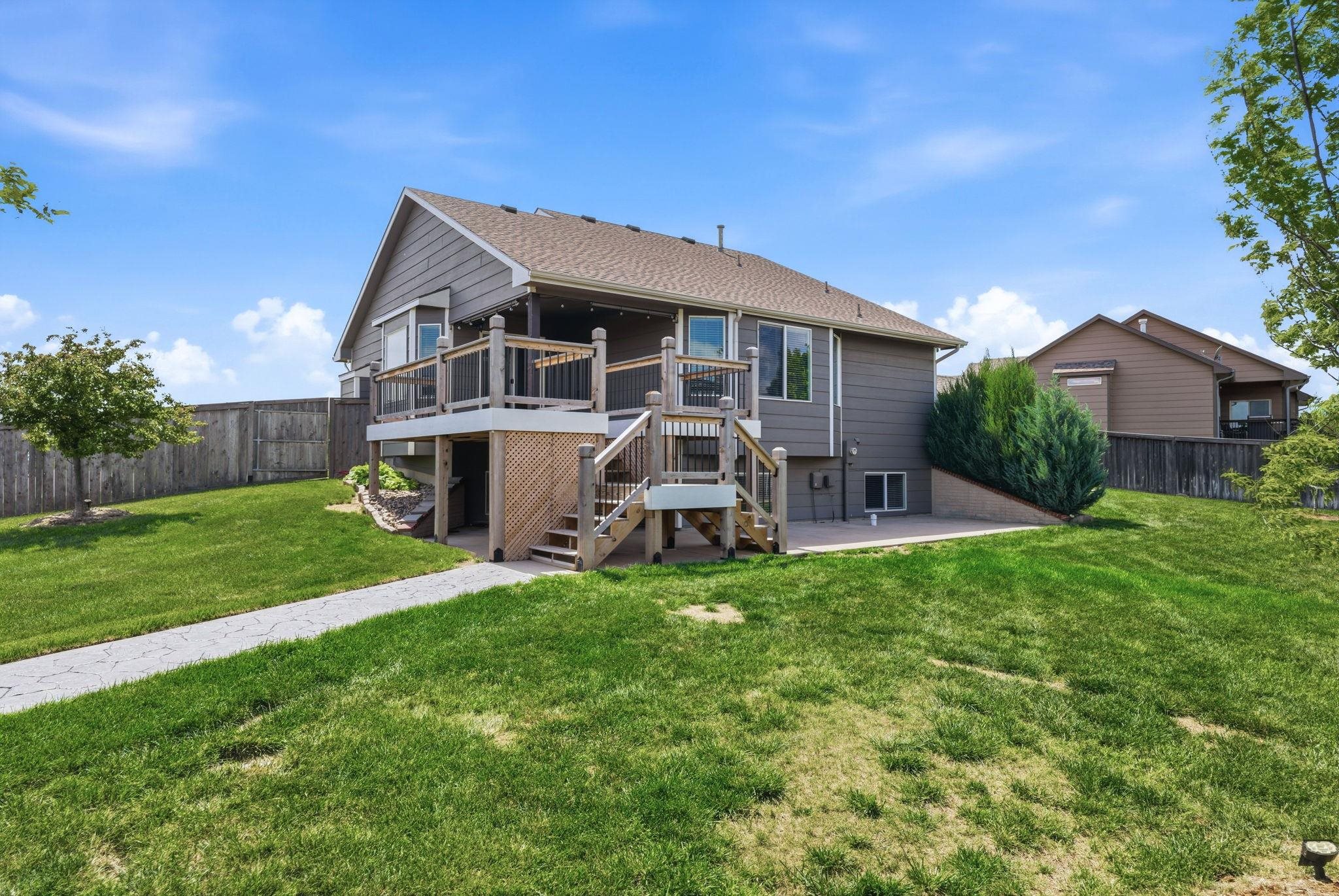 2739 N Woodridge Court Wichita KS 67226