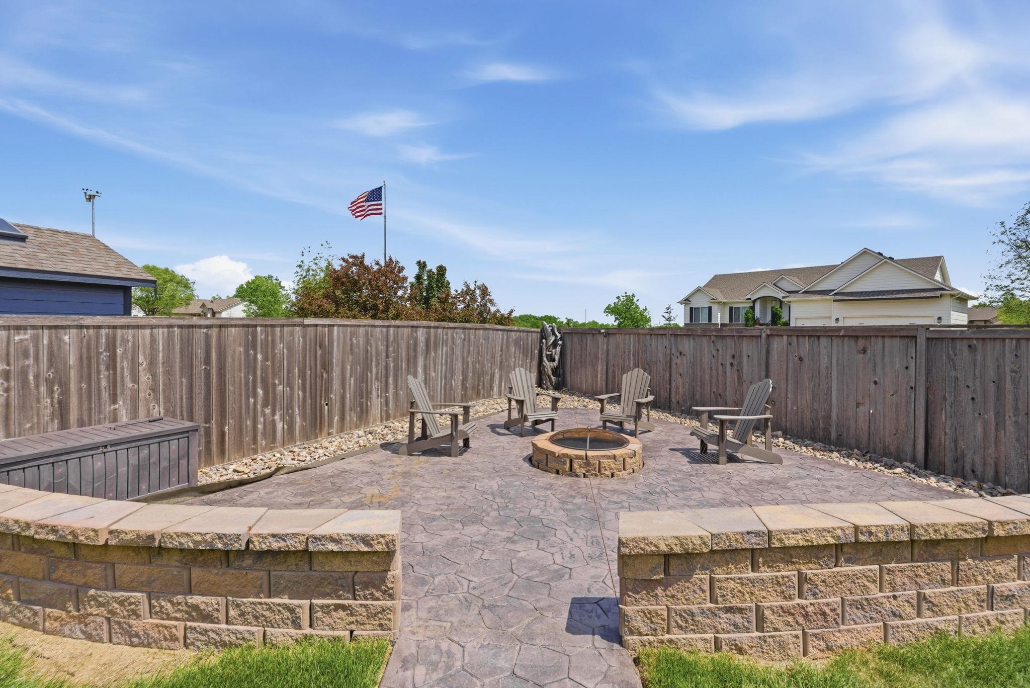 2739 N Woodridge Court Wichita KS 67226