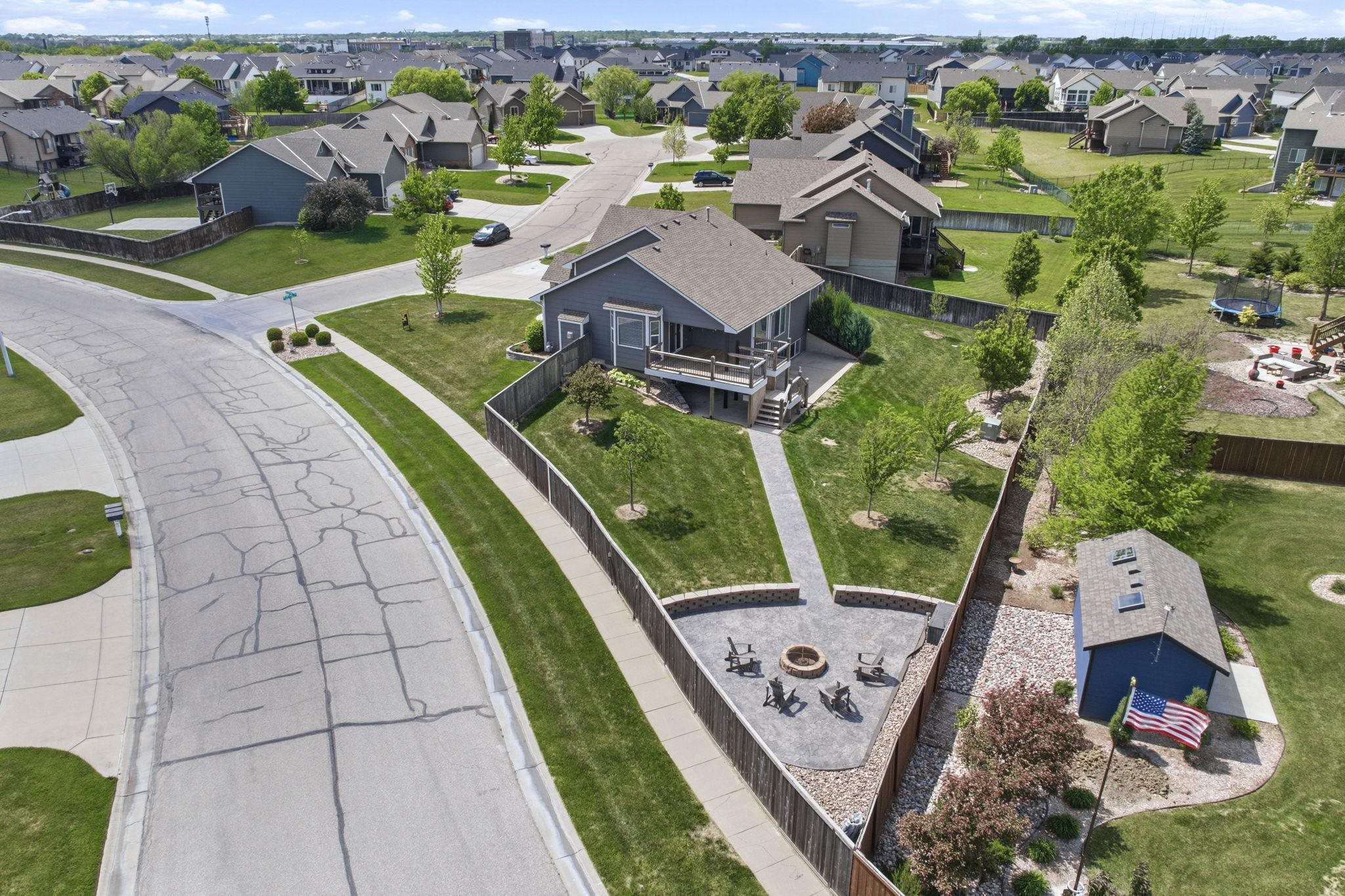 2739 N Woodridge Court Wichita KS 67226