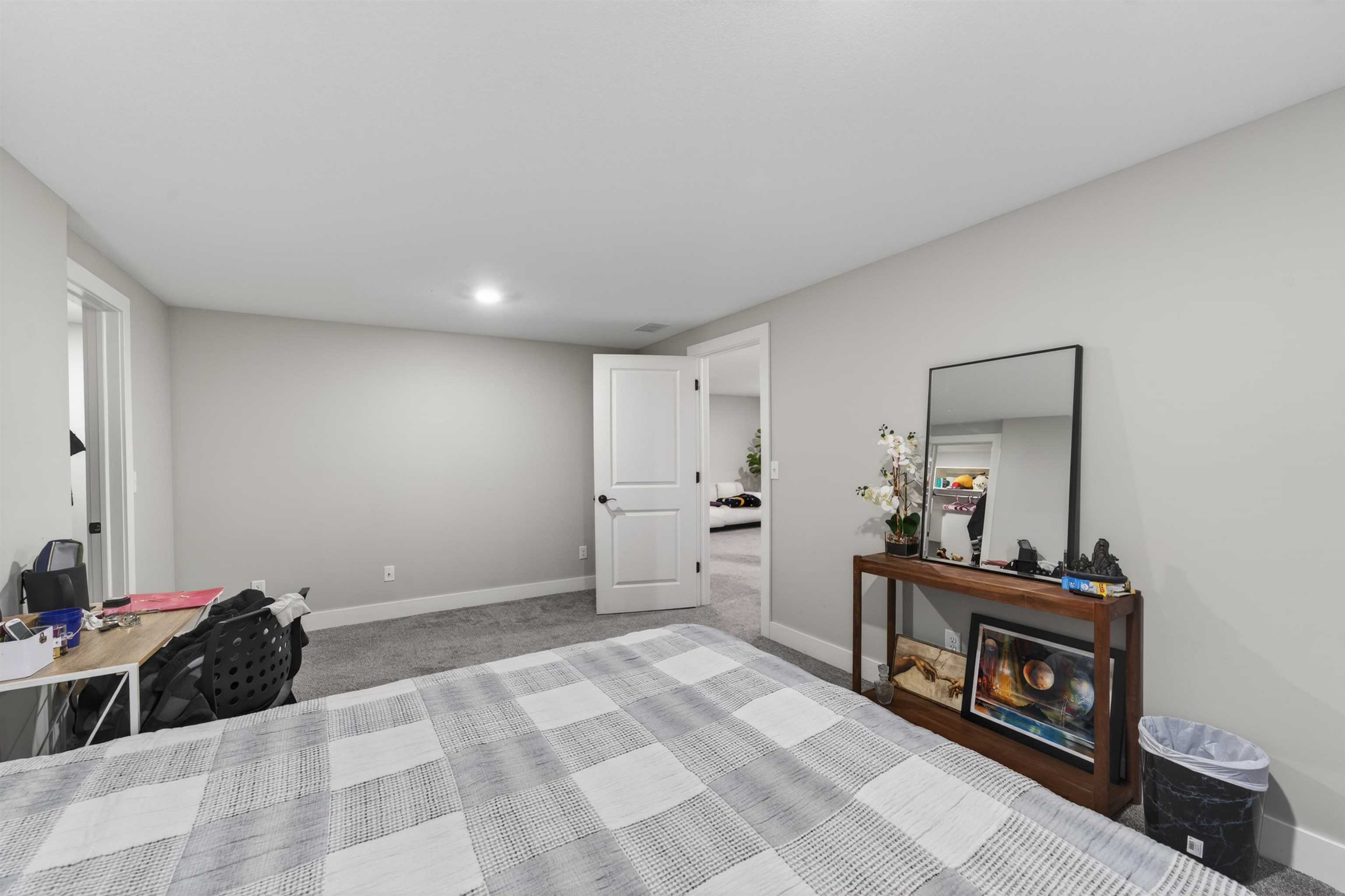 1634 S Smithmoor Wichita KS 67207