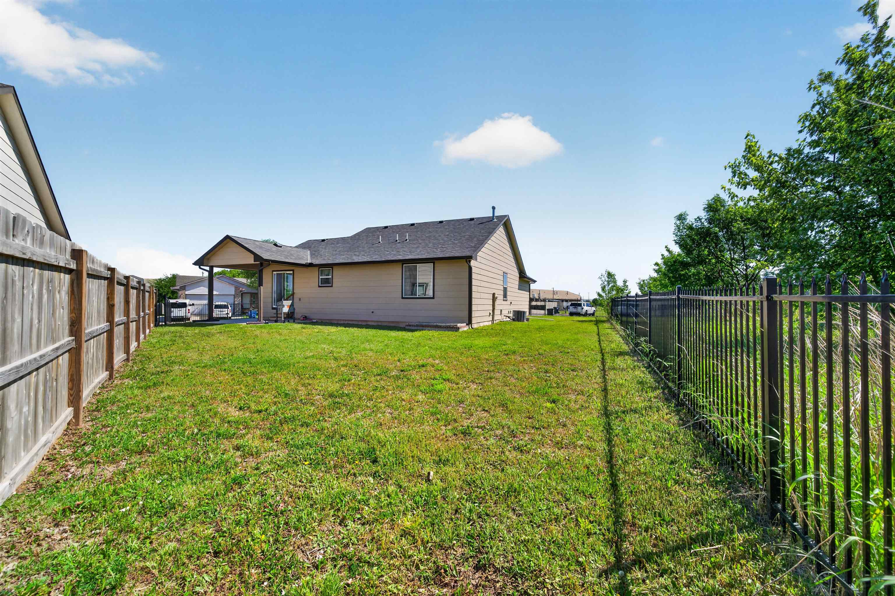 1634 S Smithmoor Wichita KS 67207