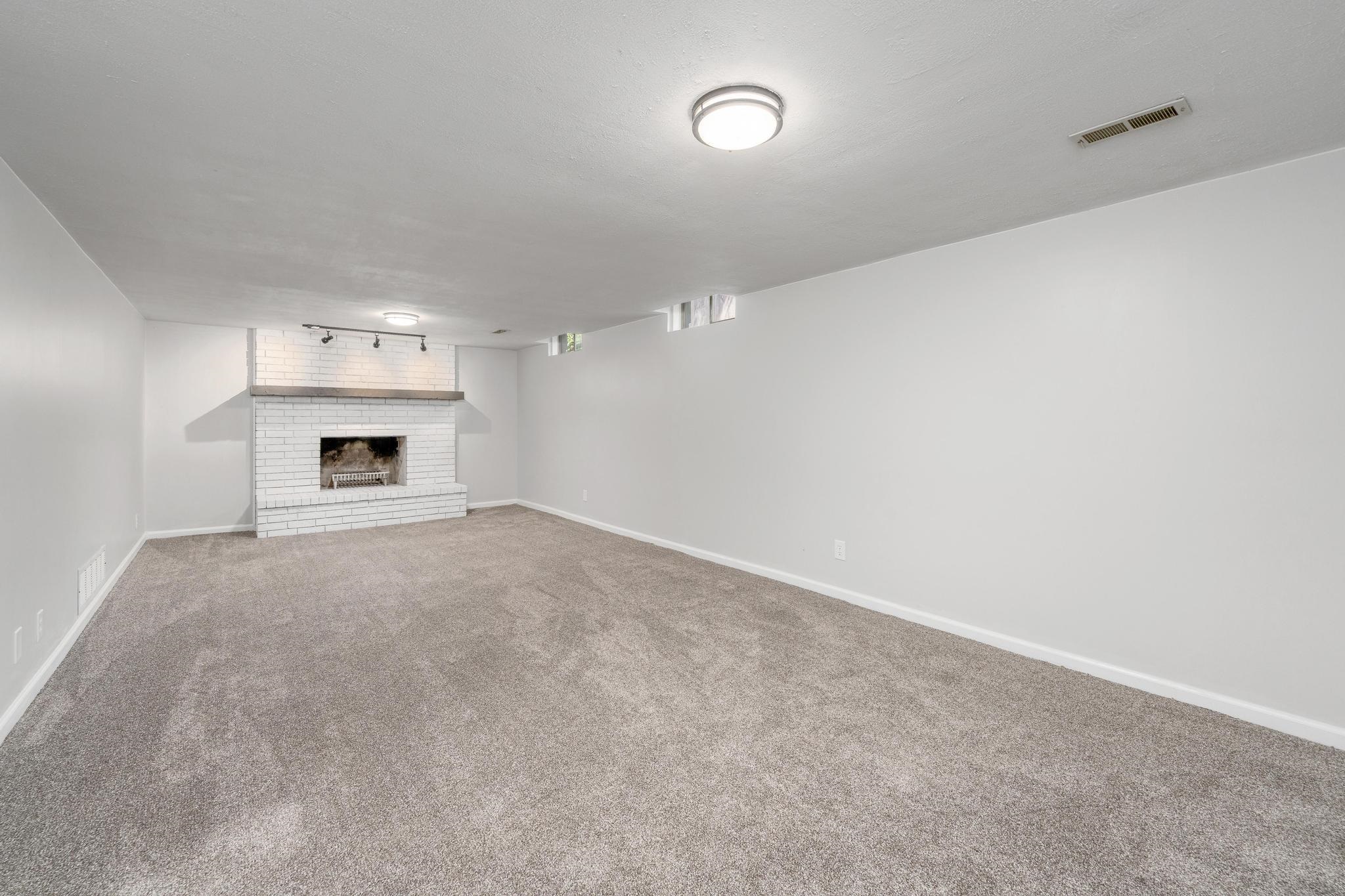 1213 N Wilbur Lane Wichita KS 67212