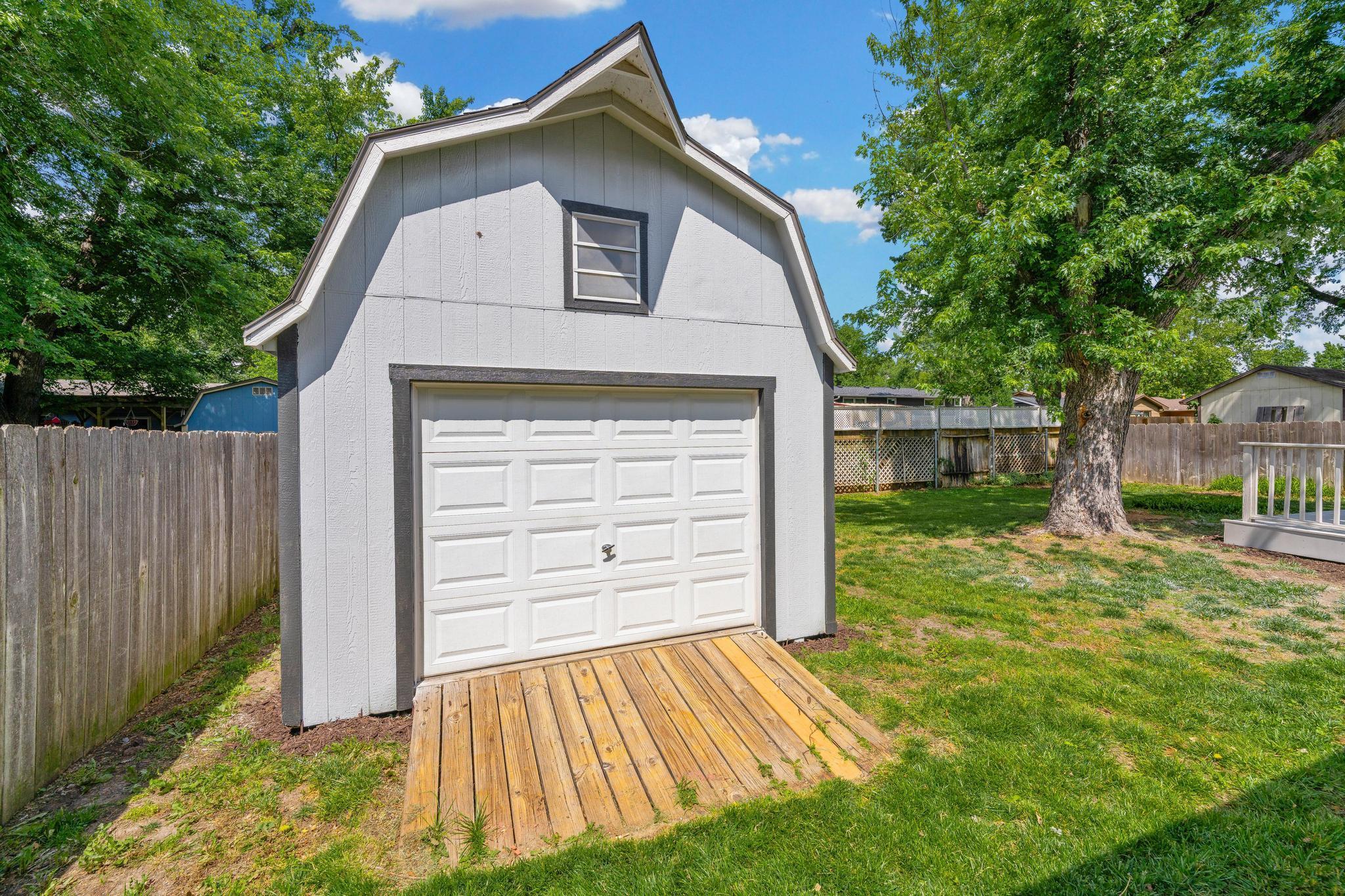 1213 N Wilbur Lane Wichita KS 67212