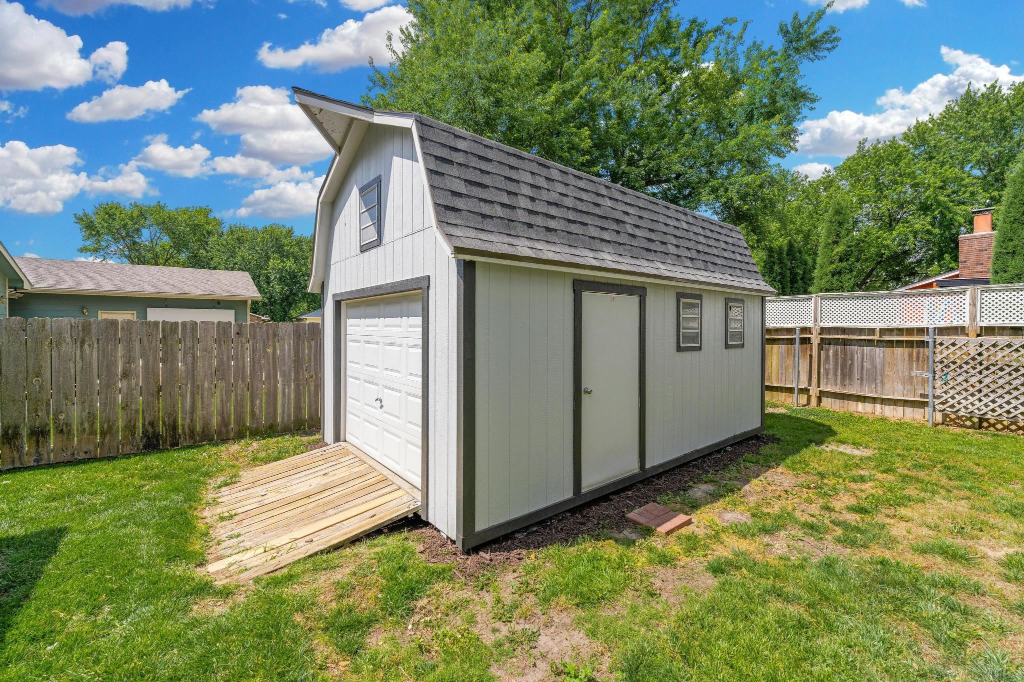 1213 N Wilbur Lane Wichita KS 67212