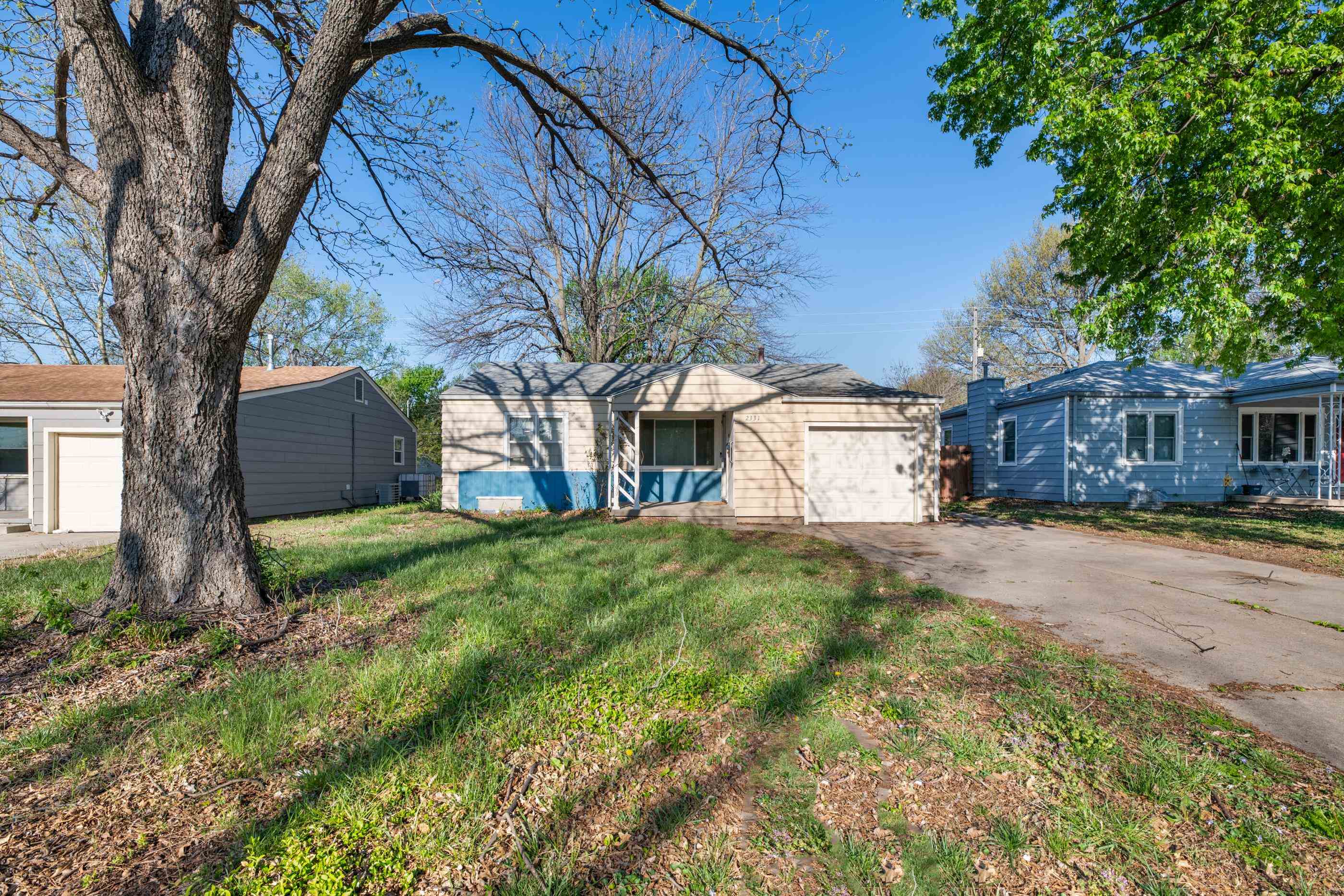 2331 S Dellrose Avenue Wichita KS 67218