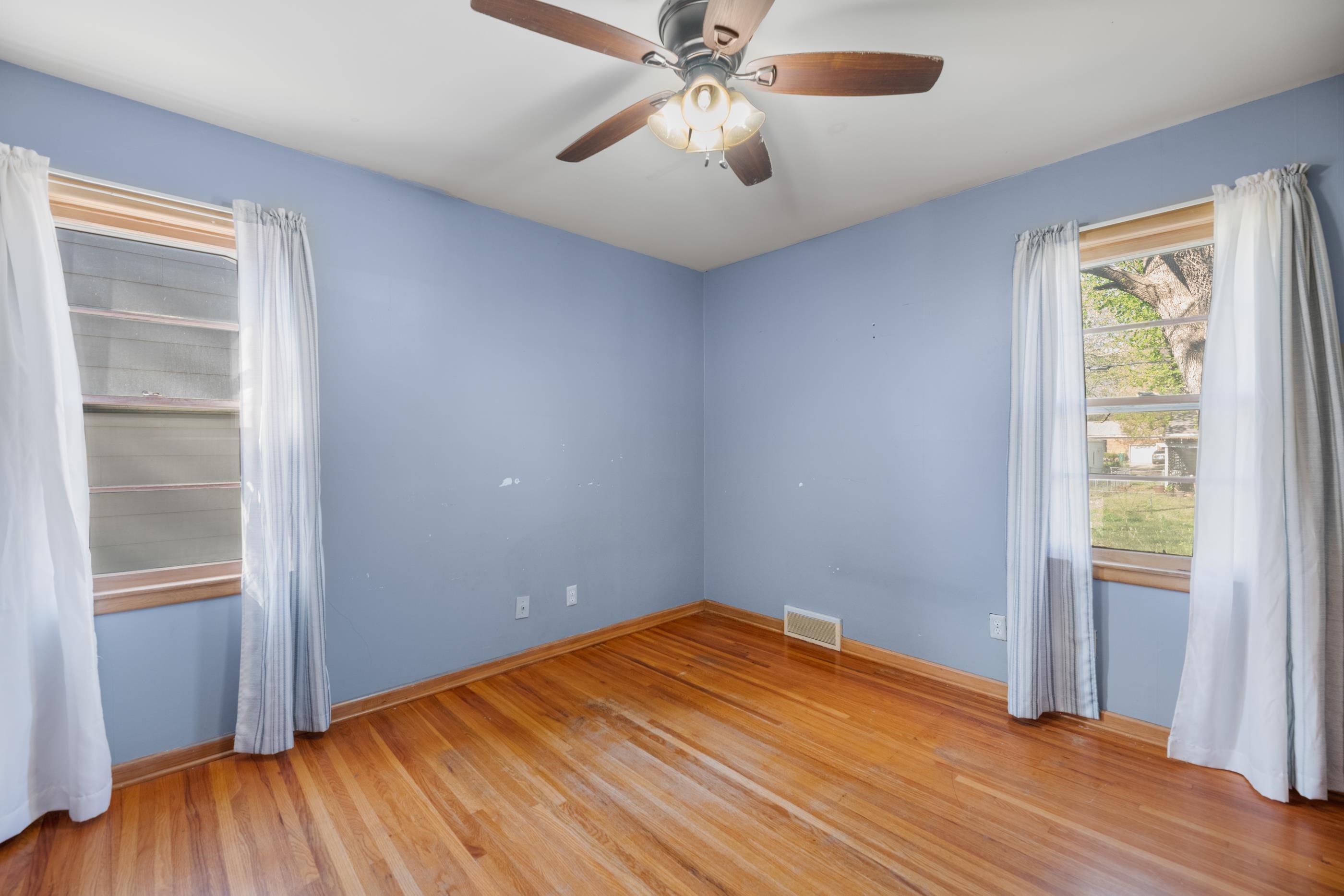 2331 S Dellrose Avenue Wichita KS 67218