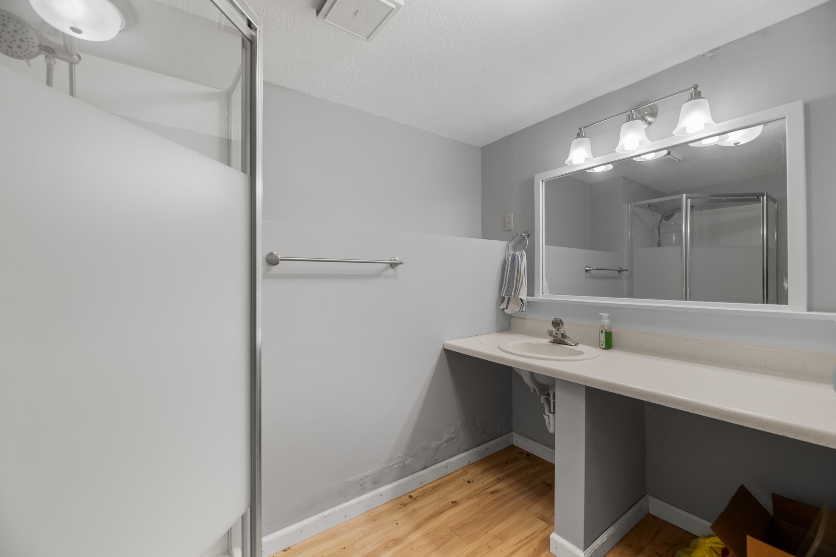 2331 S Dellrose Avenue Wichita KS 67218