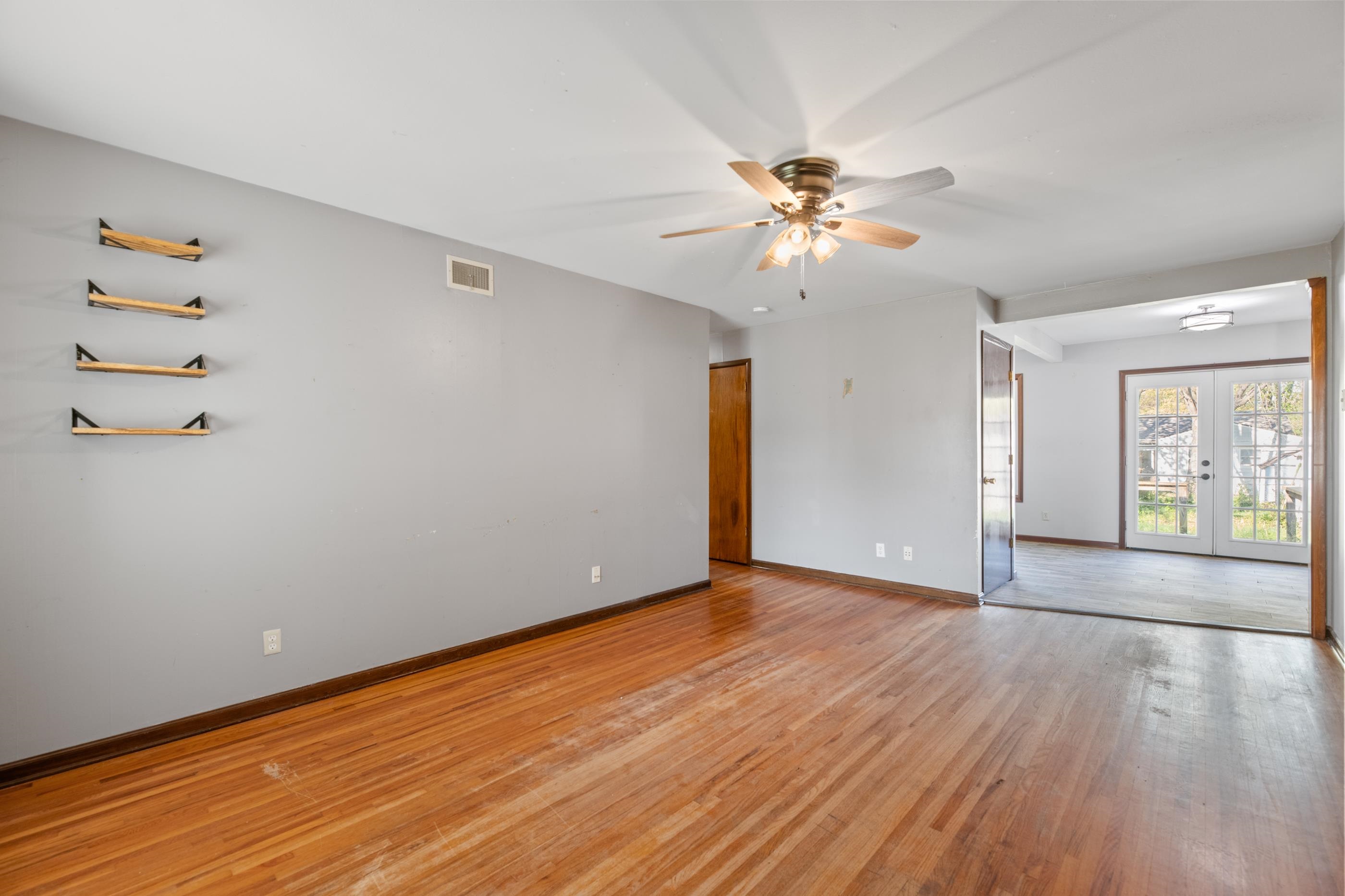 2331 S Dellrose Avenue Wichita KS 67218