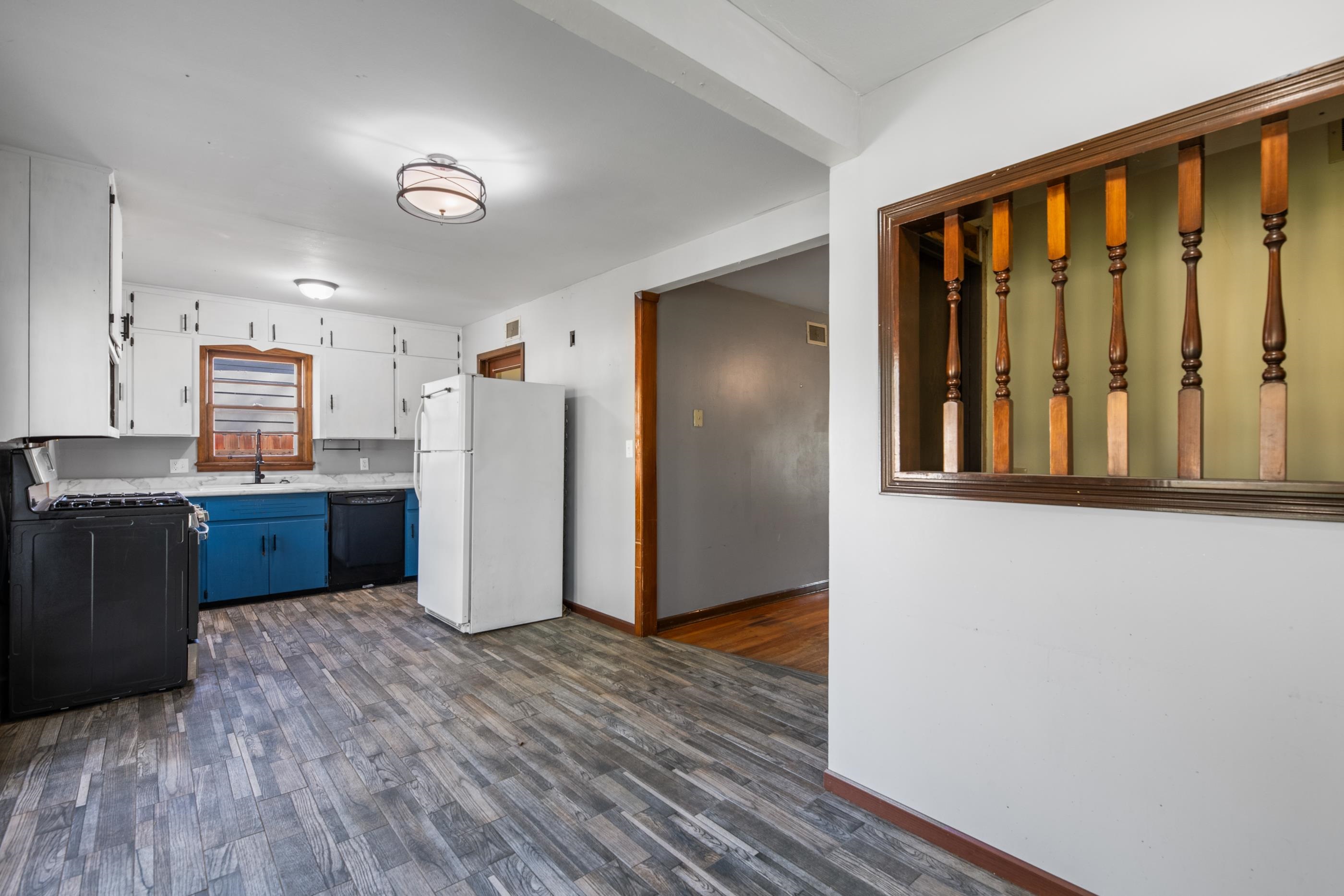 2331 S Dellrose Avenue Wichita KS 67218