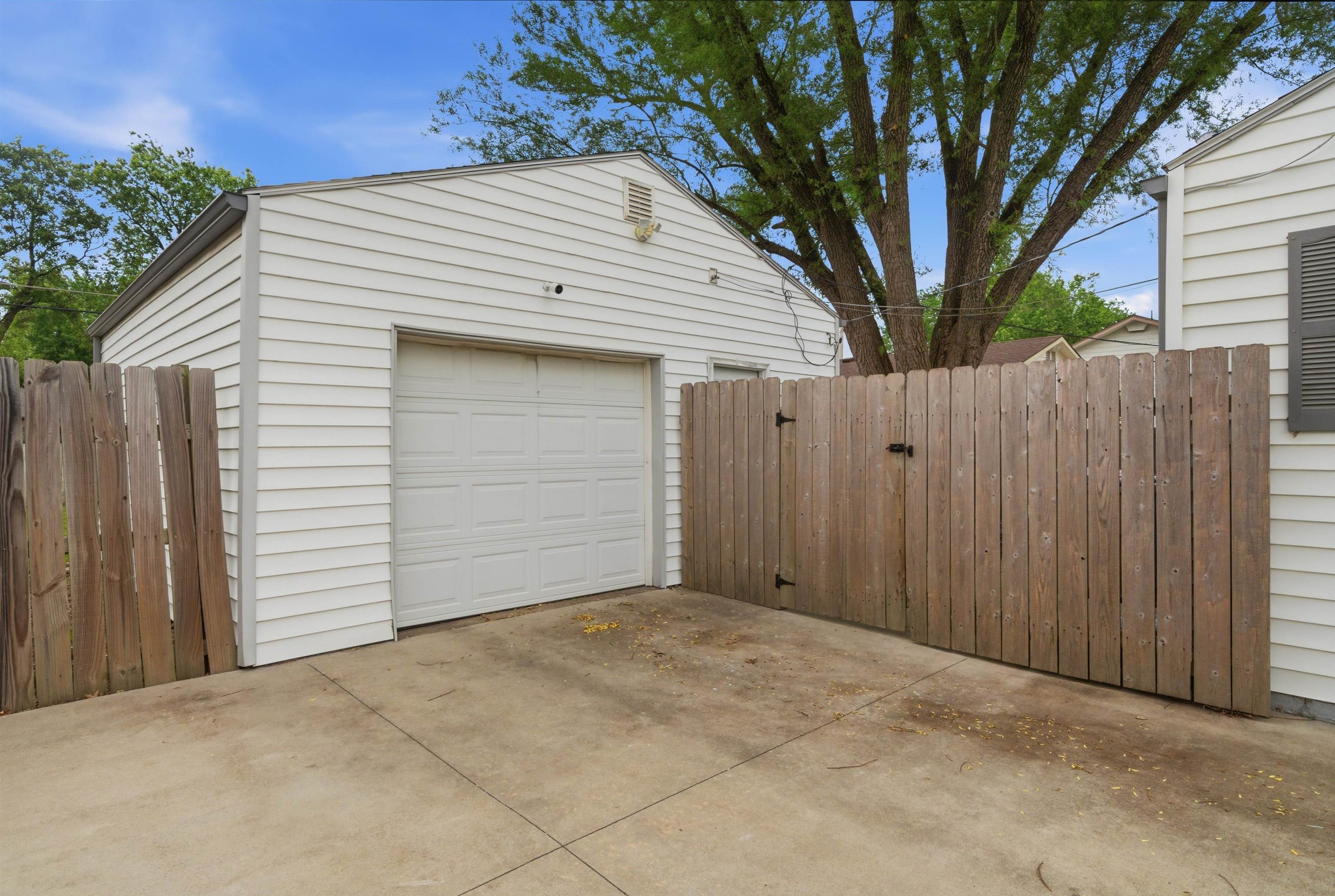 2628 S Everett Wichita KS 67217