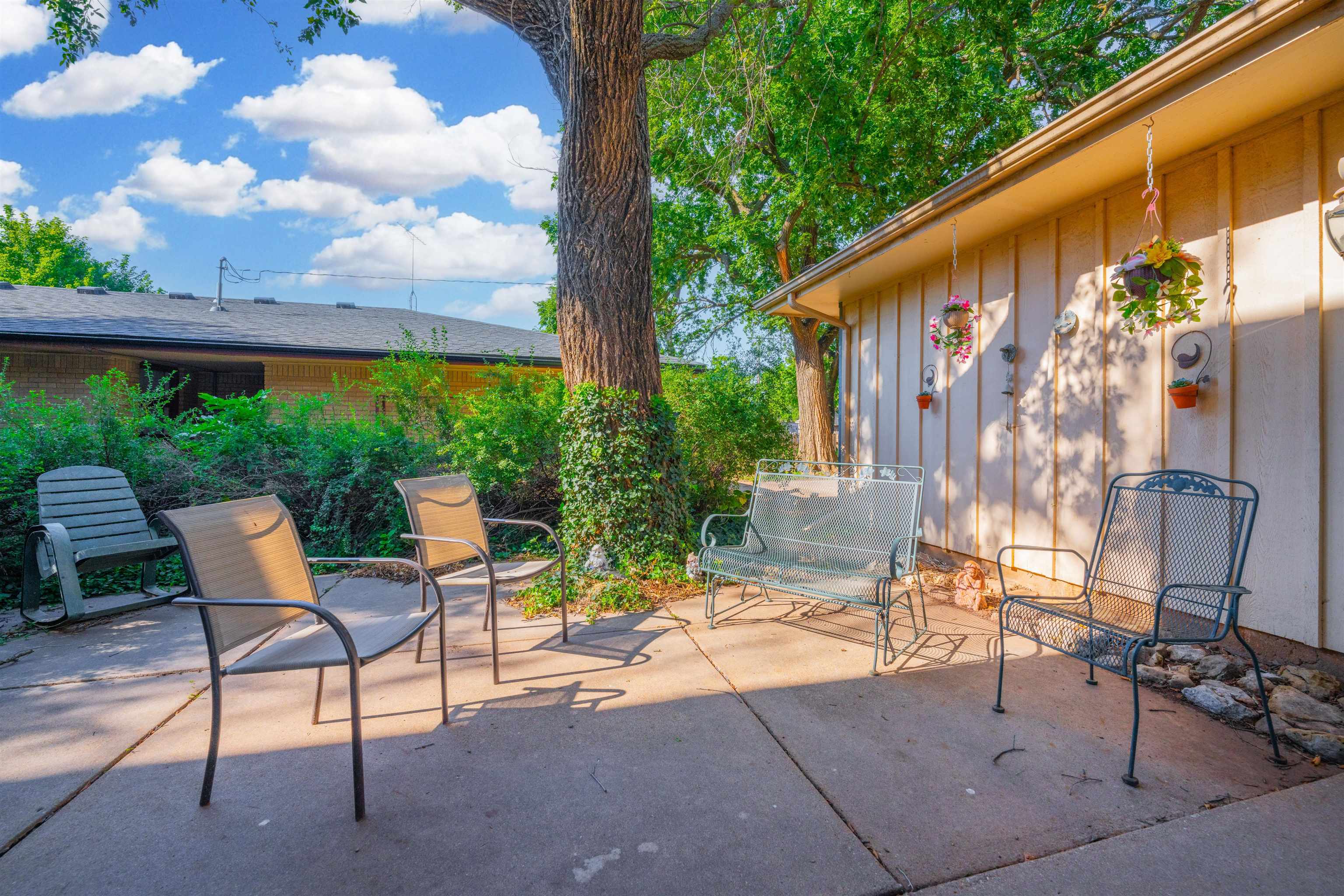 424 N Bluff Anthony KS 67003