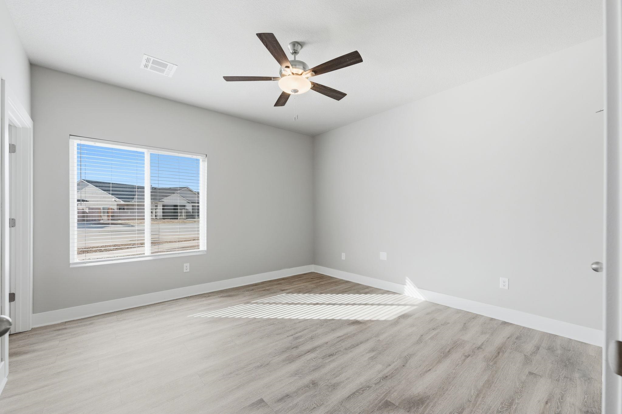 490 E Harper Street Valley Center KS 67147-8948