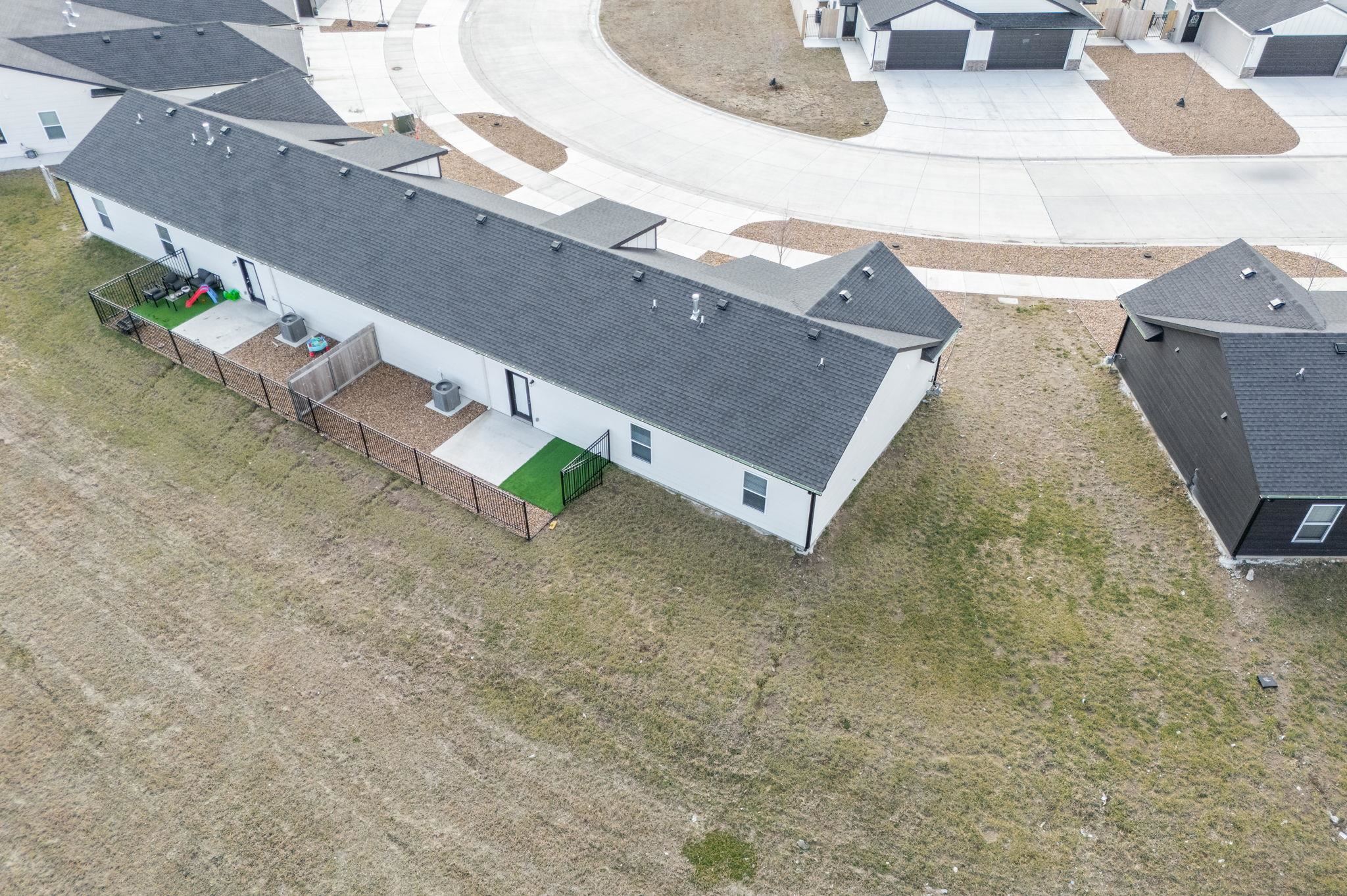 490 E Harper Street Valley Center KS 67147-8948