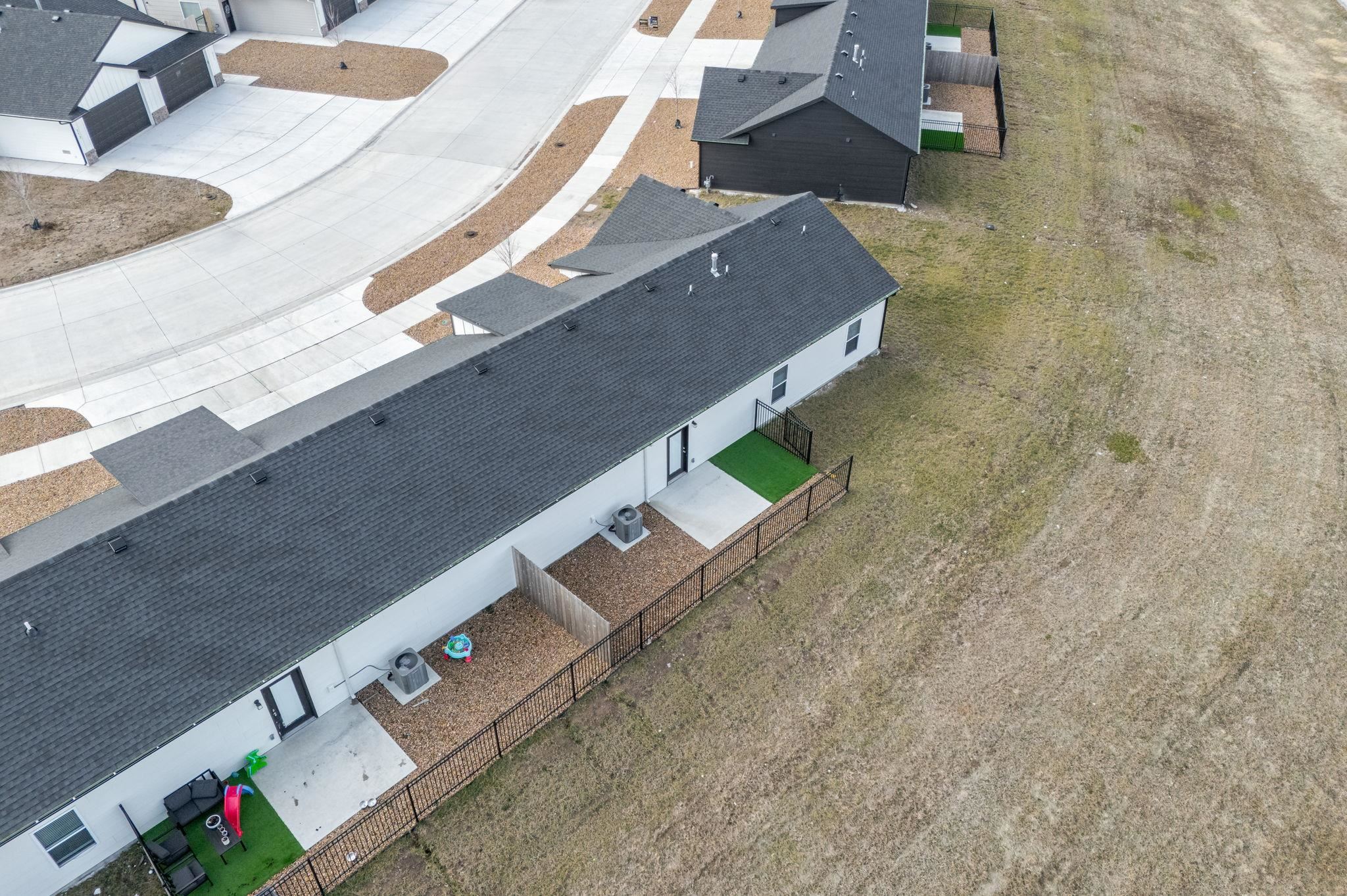490 E Harper Street Valley Center KS 67147-8948
