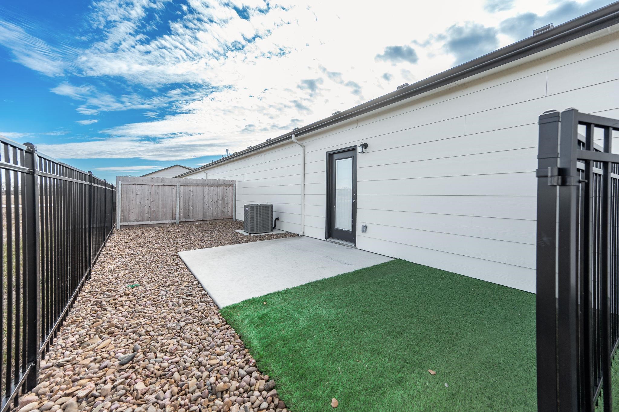 490 E Harper Street Valley Center KS 67147-8948