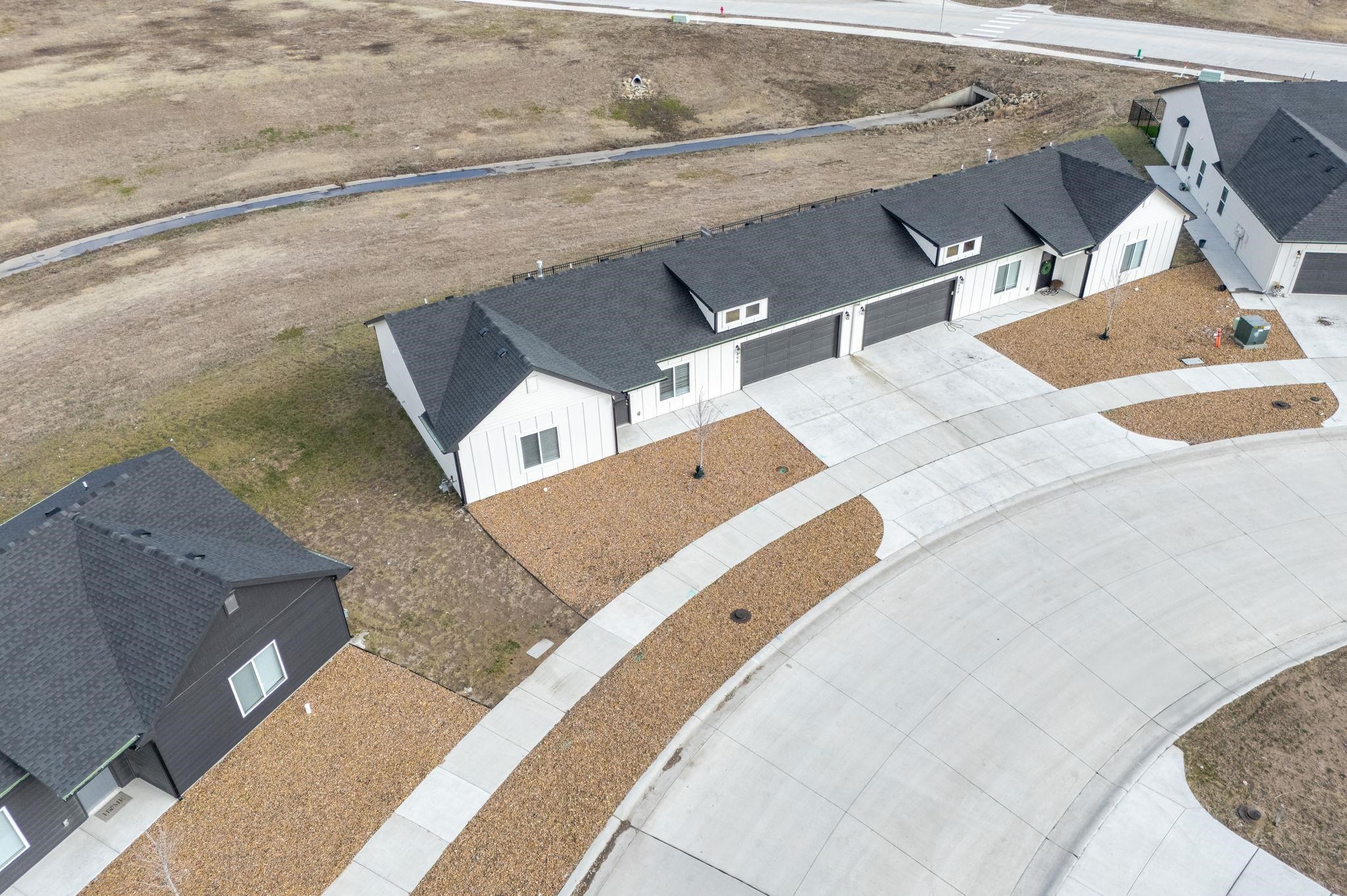 490 E Harper Street Valley Center KS 67147-8948