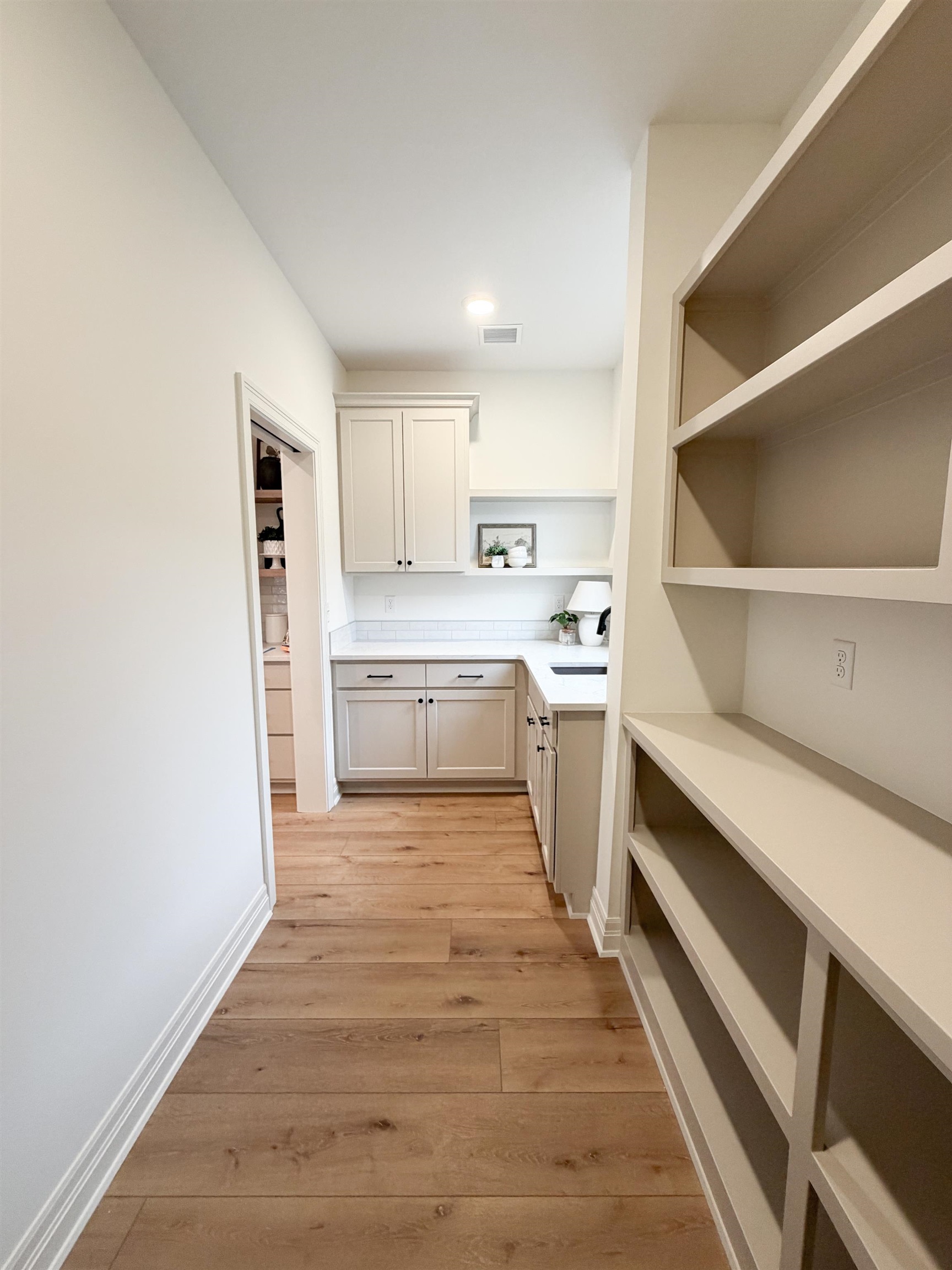 1630 N Forestview Street Wichita KS 67235