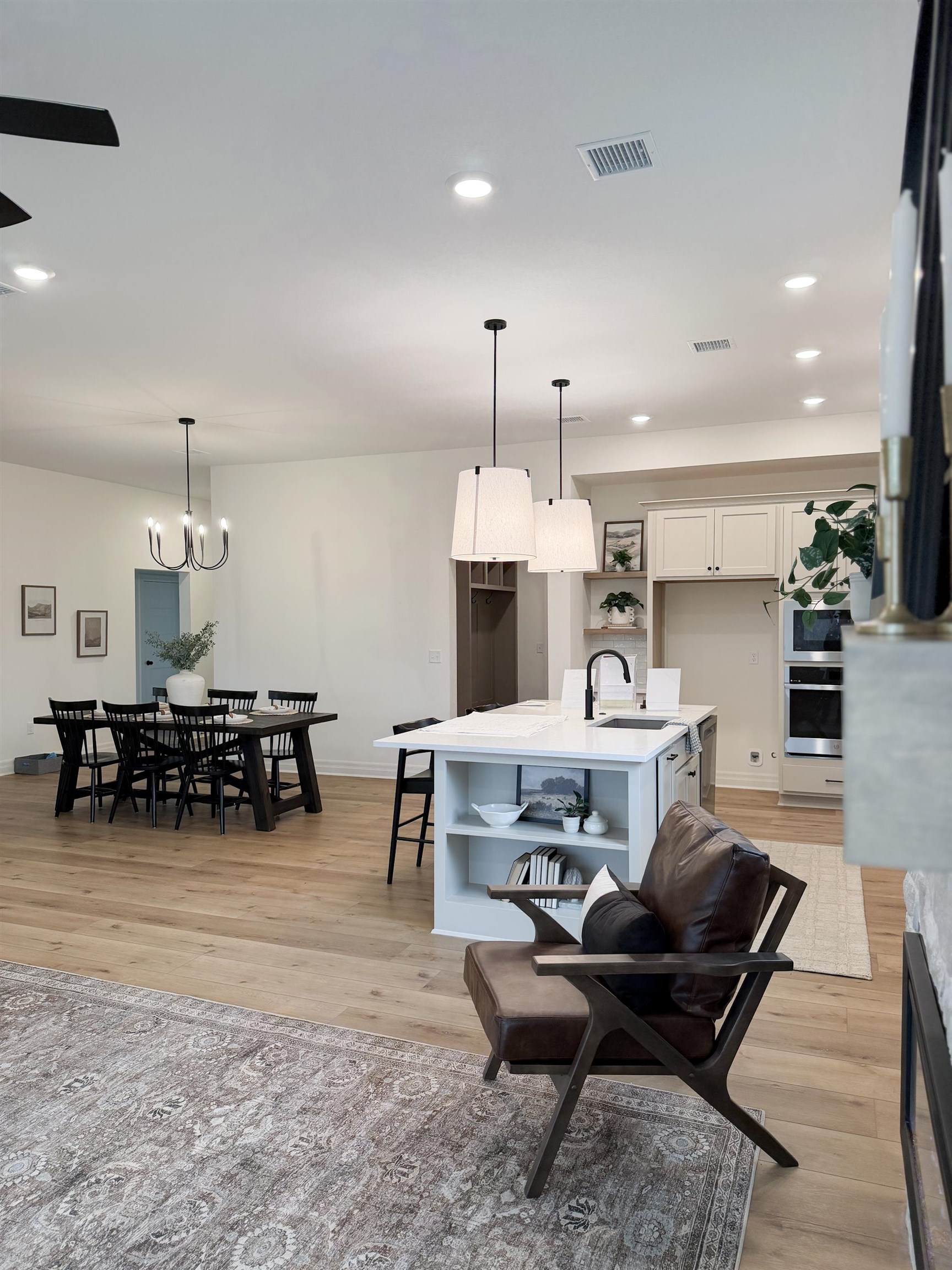 1630 N Forestview Street Wichita KS 67235
