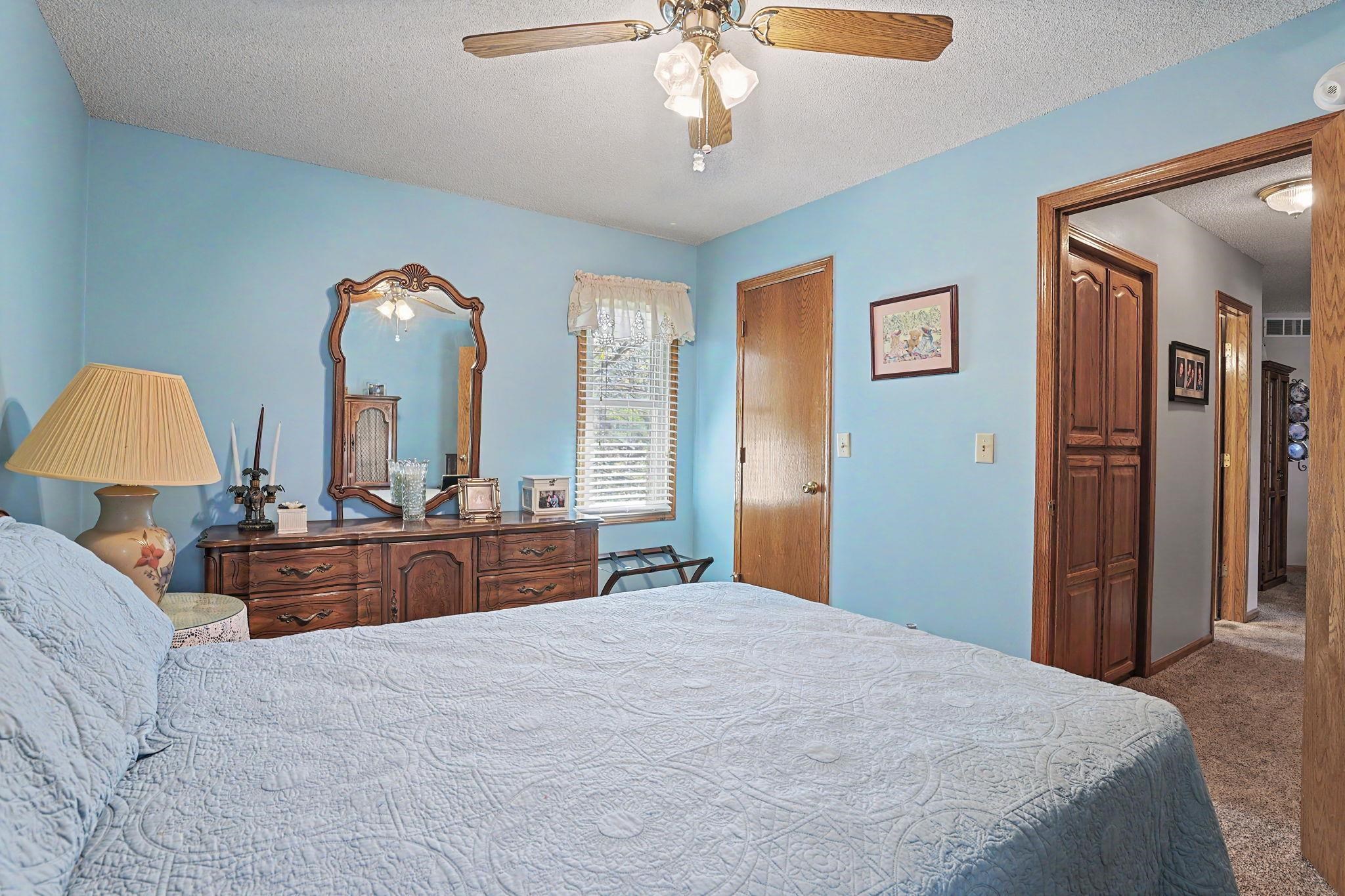 1129 N Manchester Court Wichita KS 67212