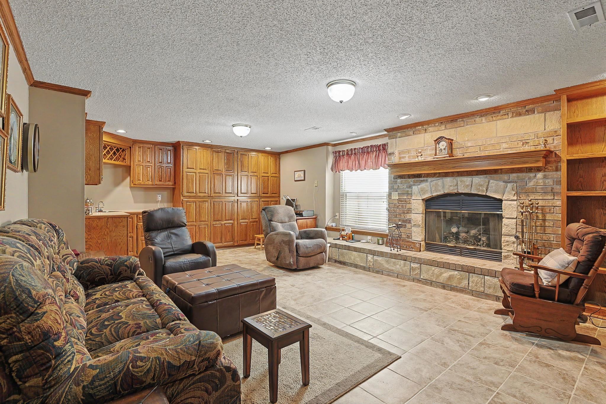 1129 N Manchester Court Wichita KS 67212