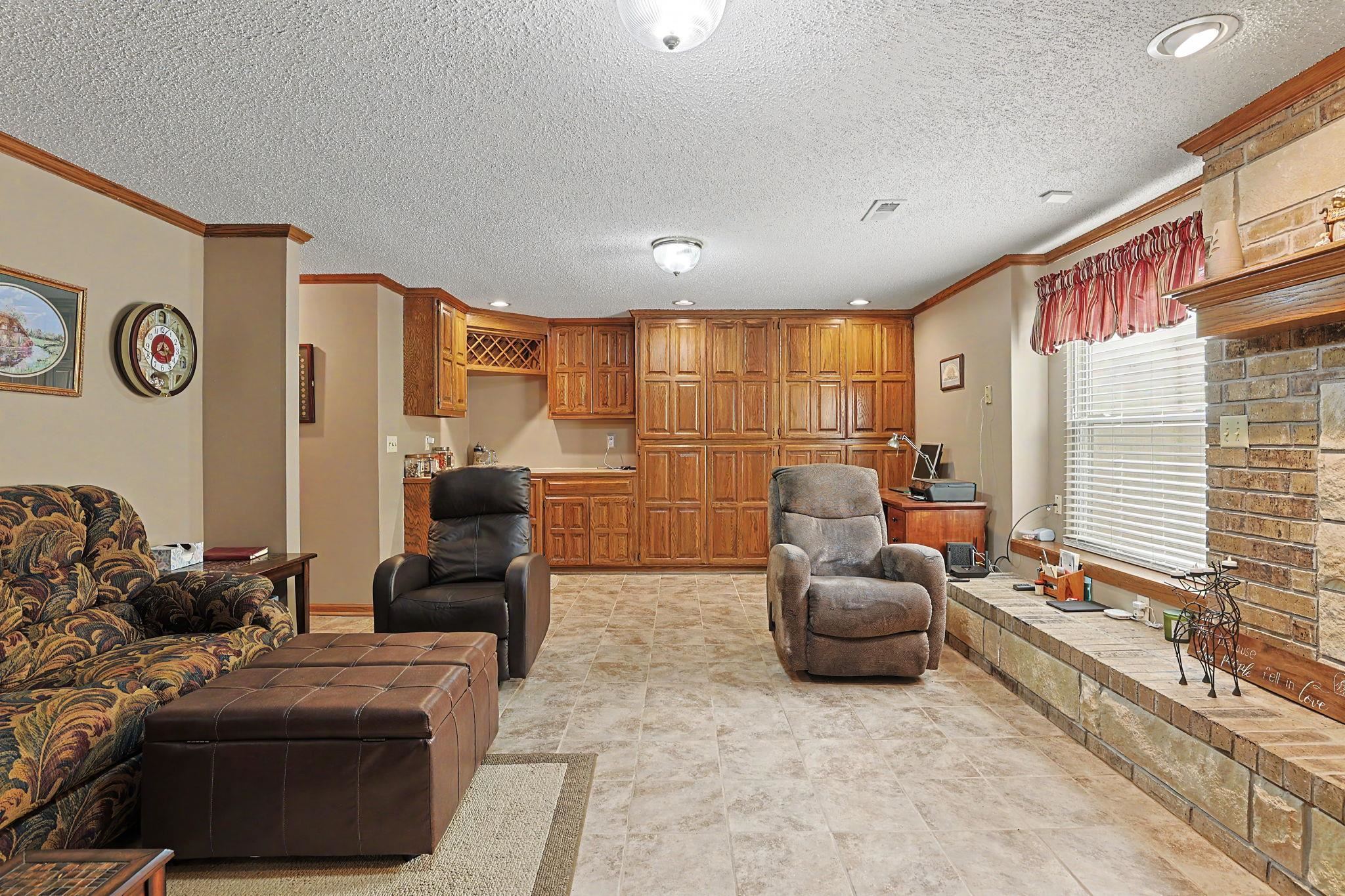 1129 N Manchester Court Wichita KS 67212