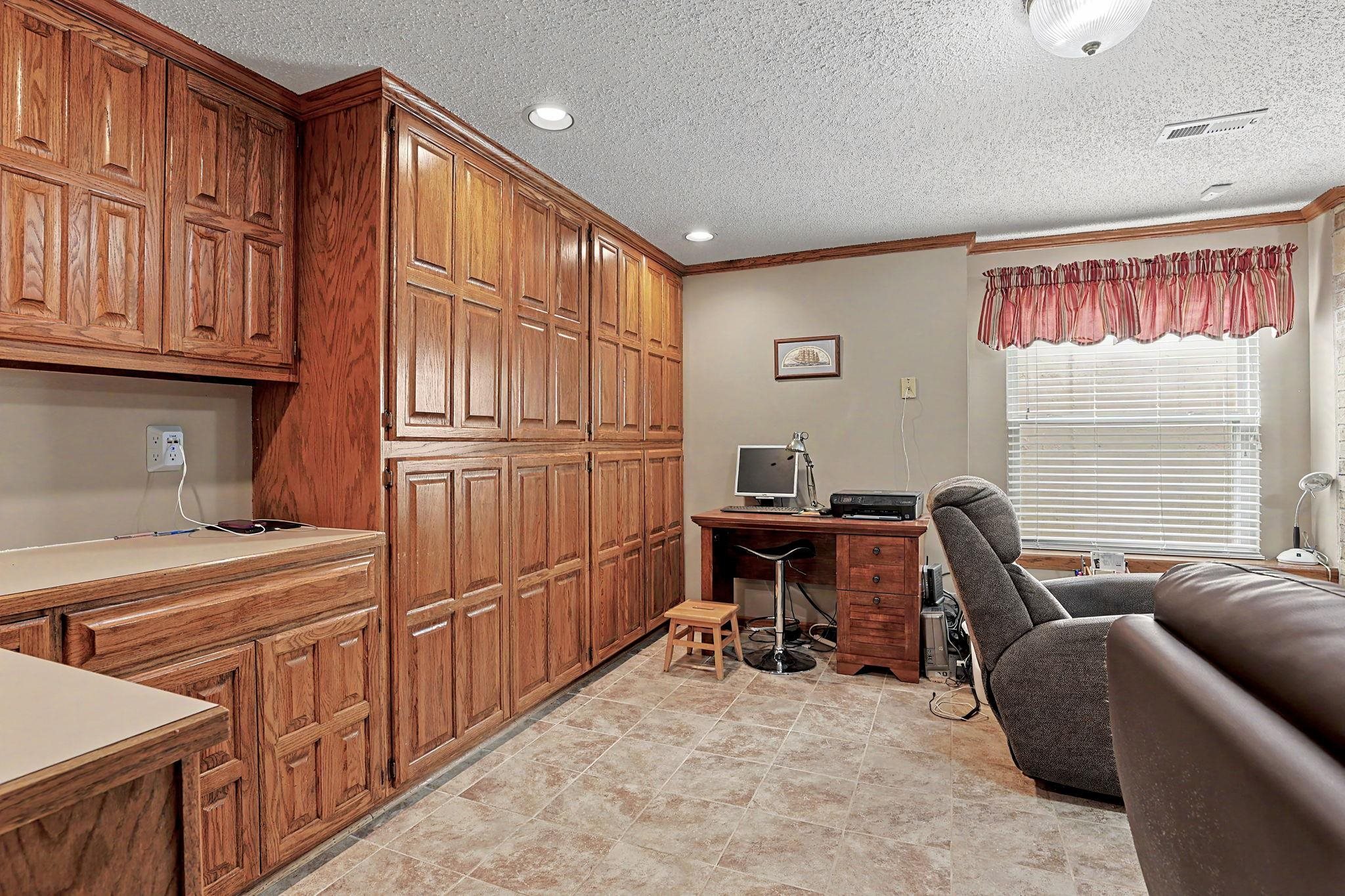 1129 N Manchester Court Wichita KS 67212